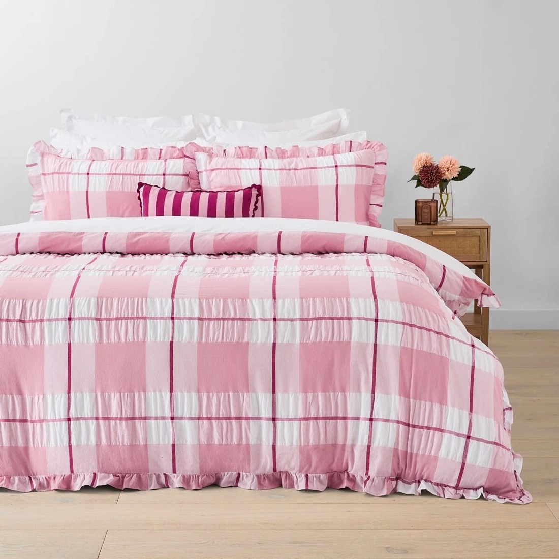 1 Check Seersucker Cotton Quilt Cover Set - Queen Bed, Pink, 1 of 6