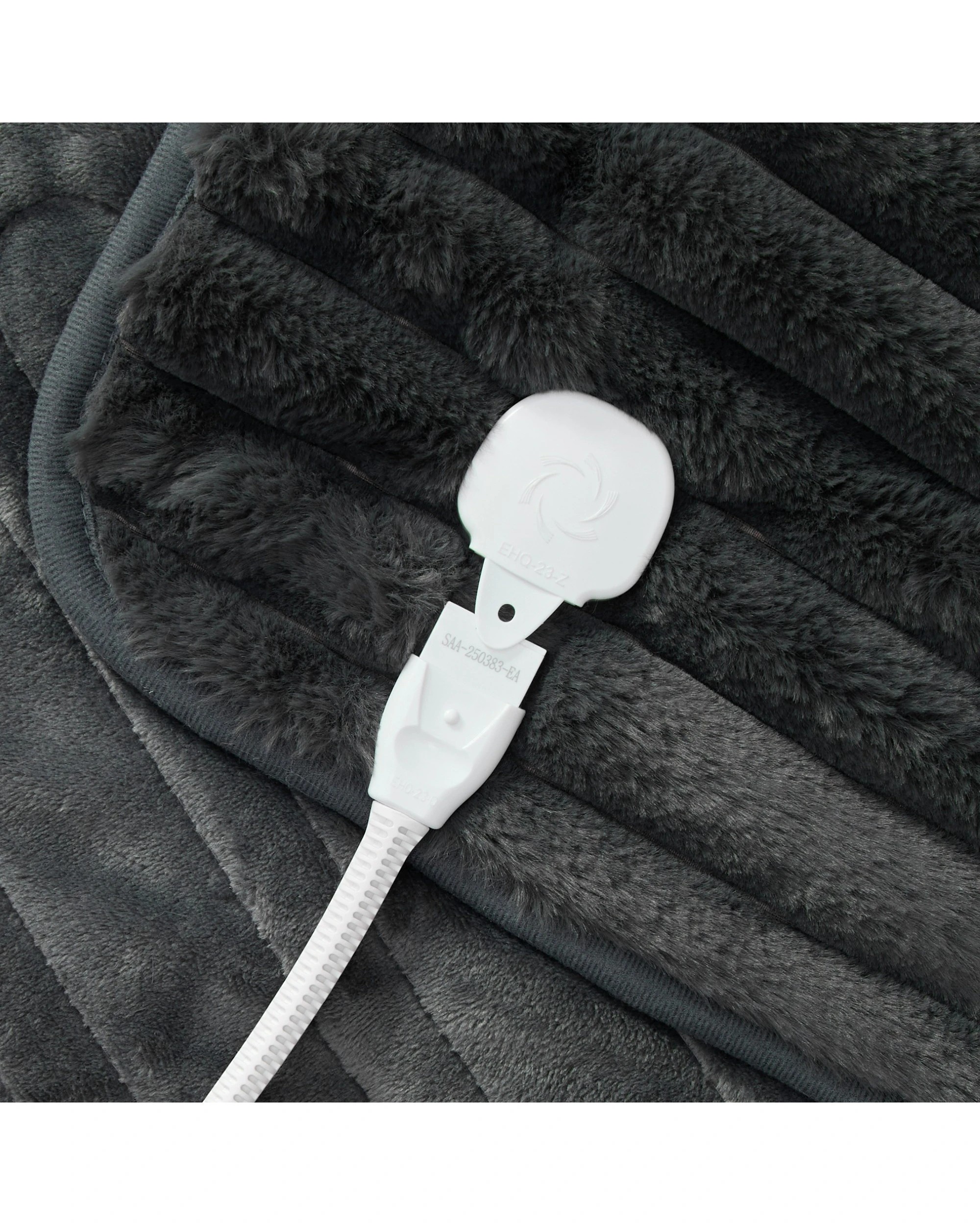 6 Dreamaker Cirra Chunky Embossed Fleece Heated Throw 130x160cm - Charcoal, 6 of 8
