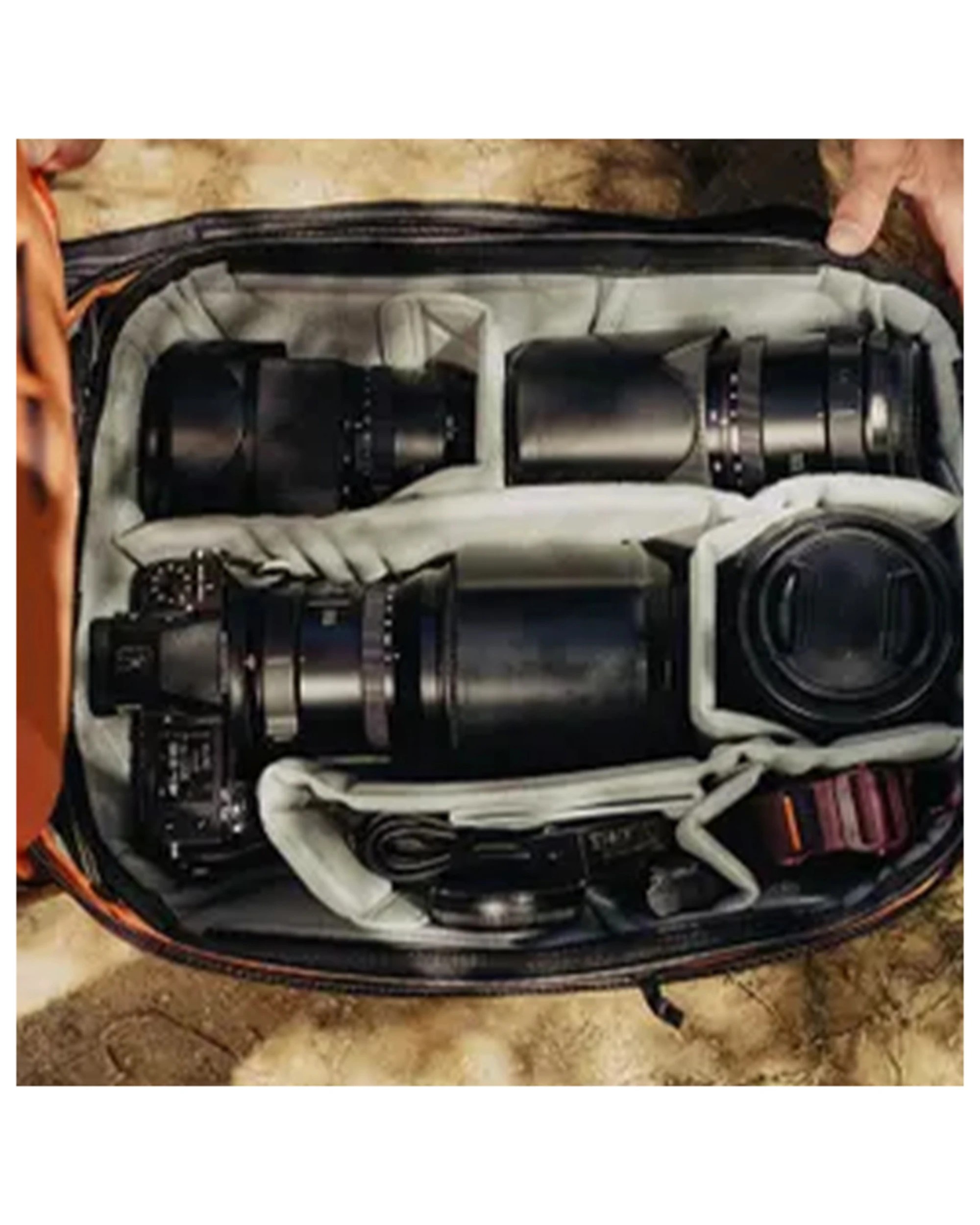 4 Peak Design Travel Backpack 30L - Eclipse, 4 of 5