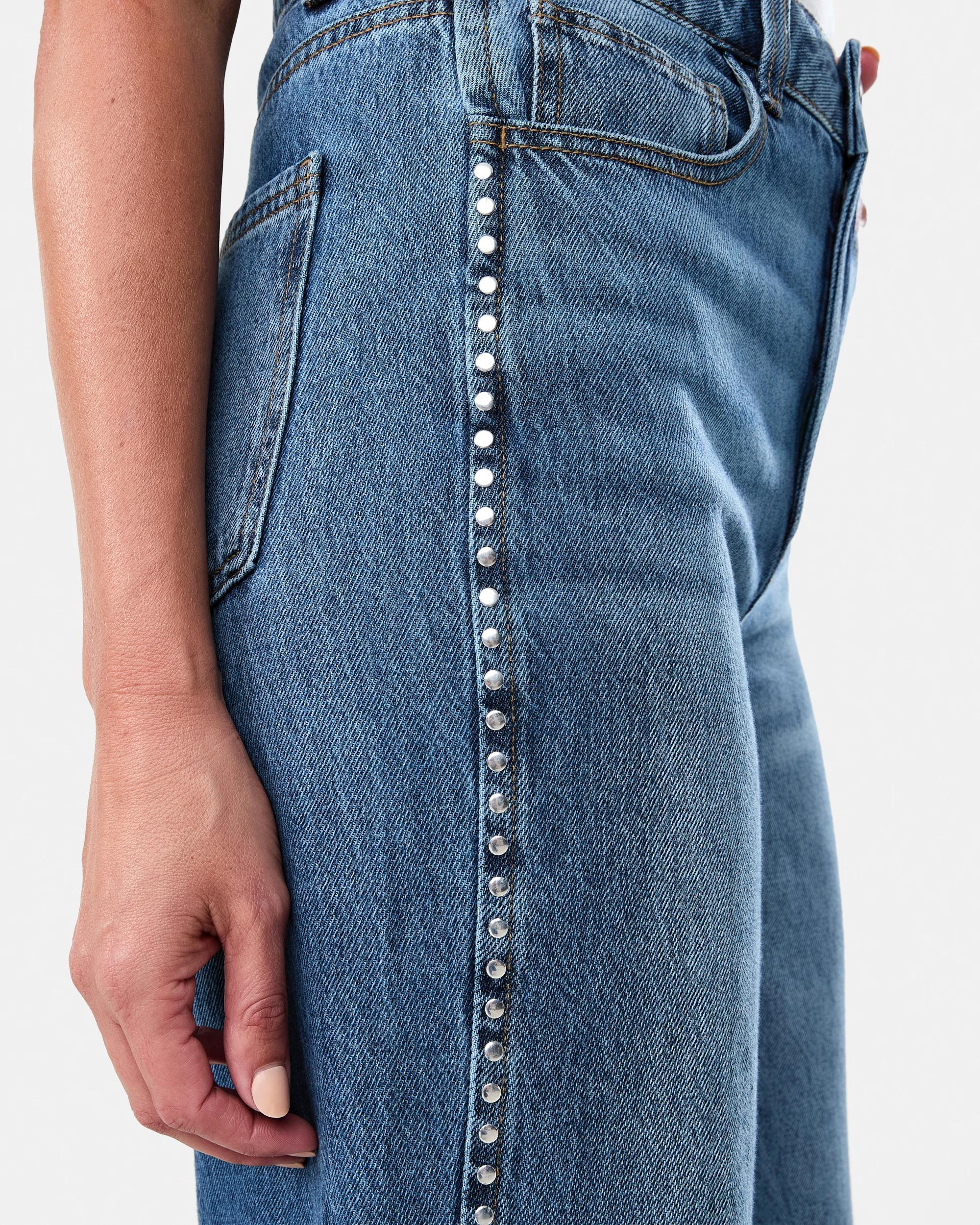 8 Studded Jeans Mid Wash, 8 of 8