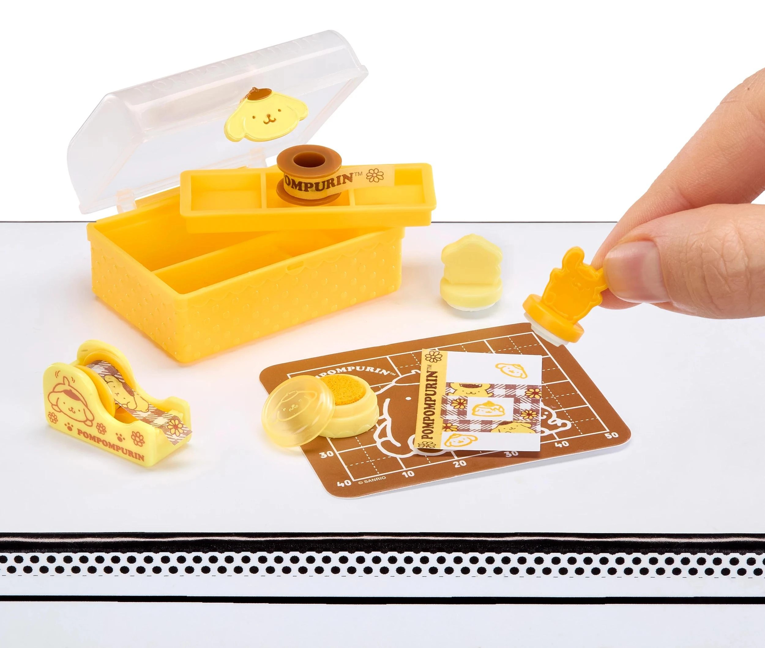 2 MGA's Miniverse - Make It Mini SANRIO Stationery in PDQ - Assorted - Multi, 2 of 6