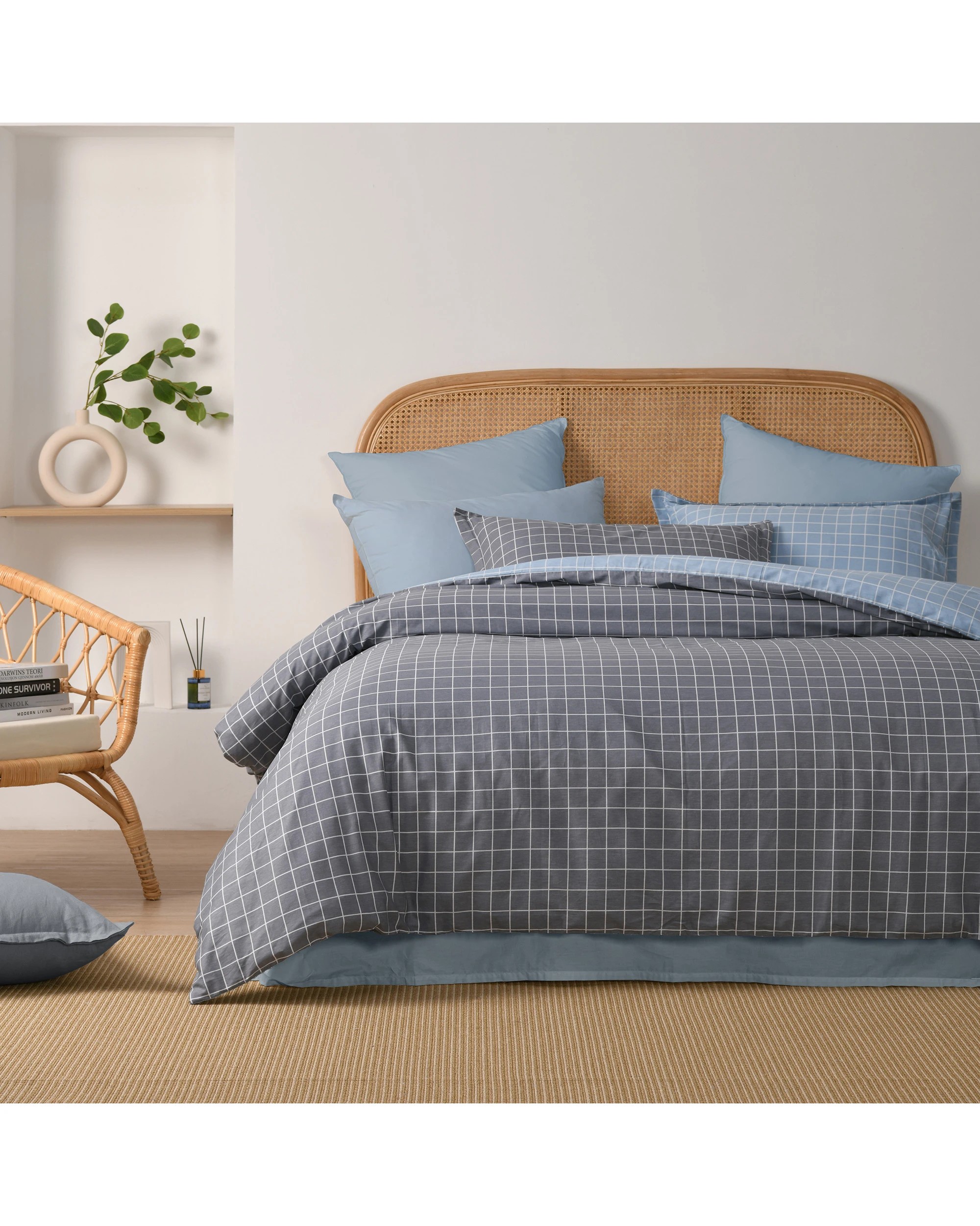 1 Dreamaker Luca 100% Cotton Reversible Quilt Cover Set - King Bed - Grey, 1 of 8