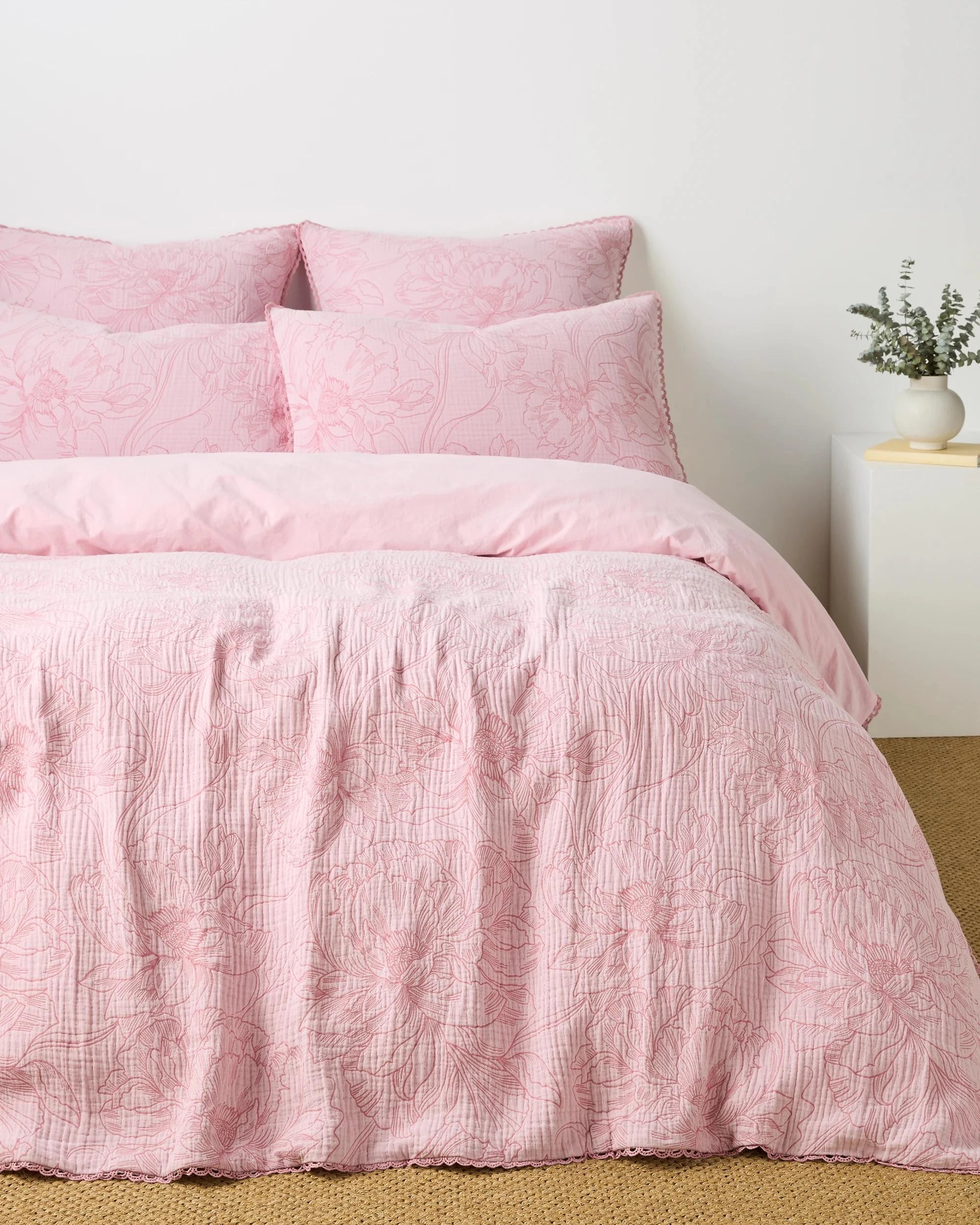 1 Target Dayna Floral Textured Quilt Cover Set - Super King Bed - Pink, 1 of 3