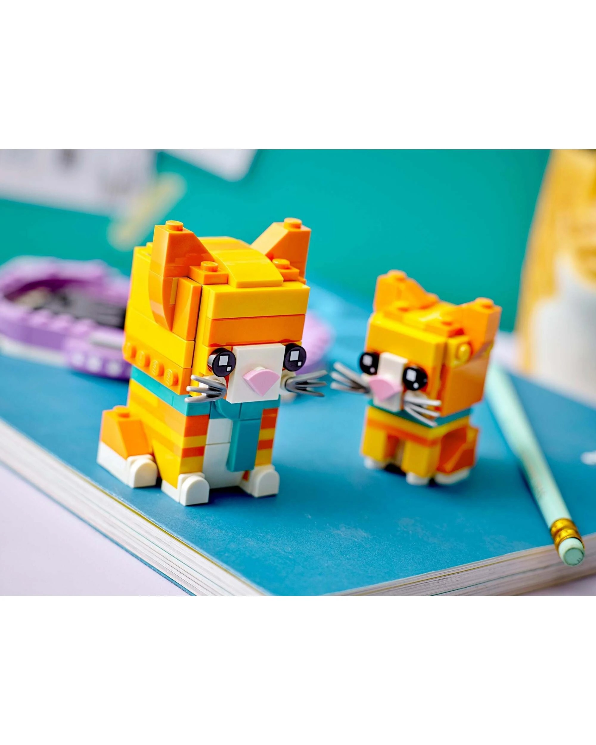 4 LEGO 40480 Ginger Tabby Cat & Kitten BrickHeadz Set, 4 of 4