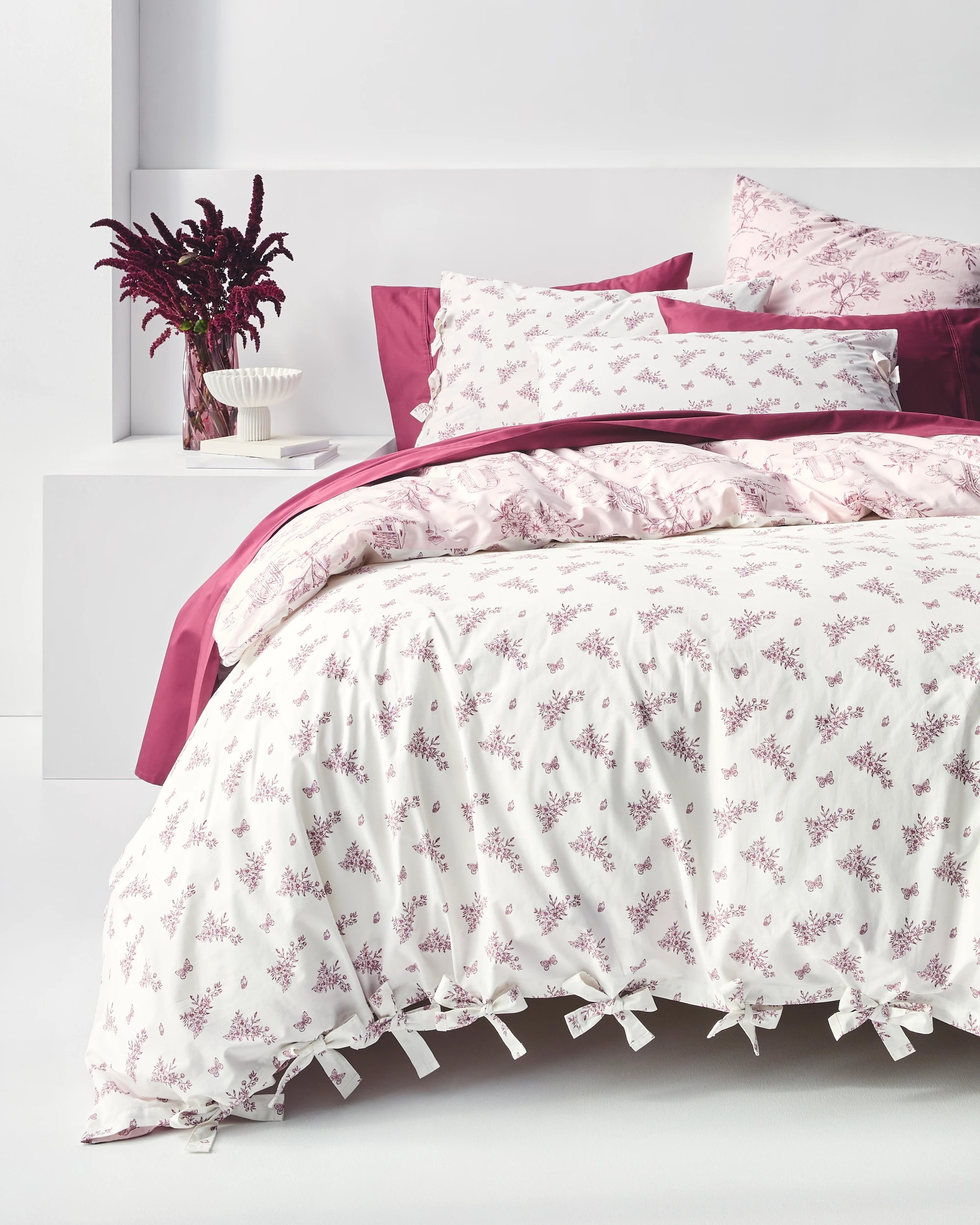 2 Target Holly Toile Australian Cotton Quilt Cover Set - King Bed - Pink, 2 of 10