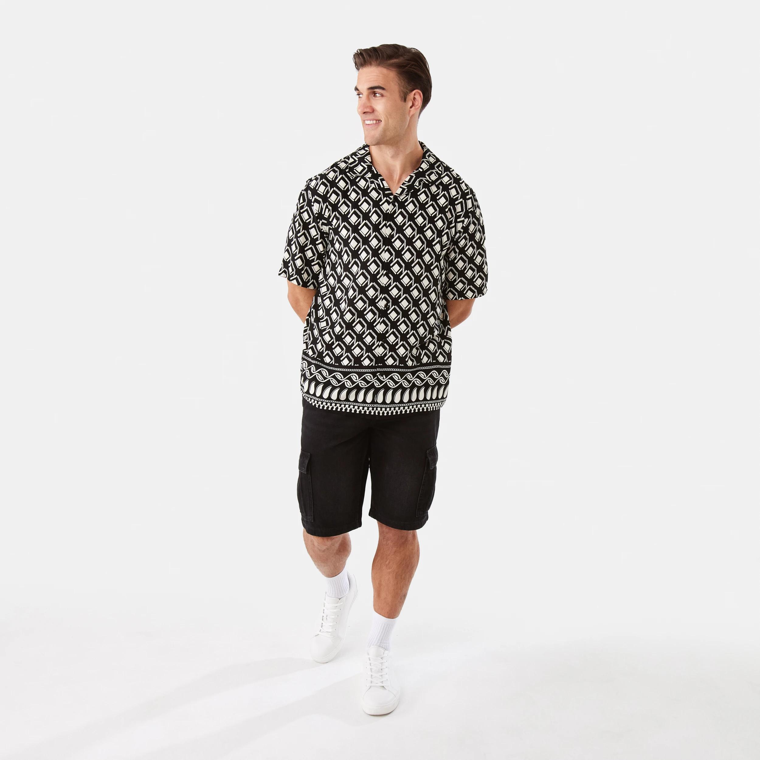 2 Short Sleeve Resort Print Shirt Hexag Geo, 2 of 10