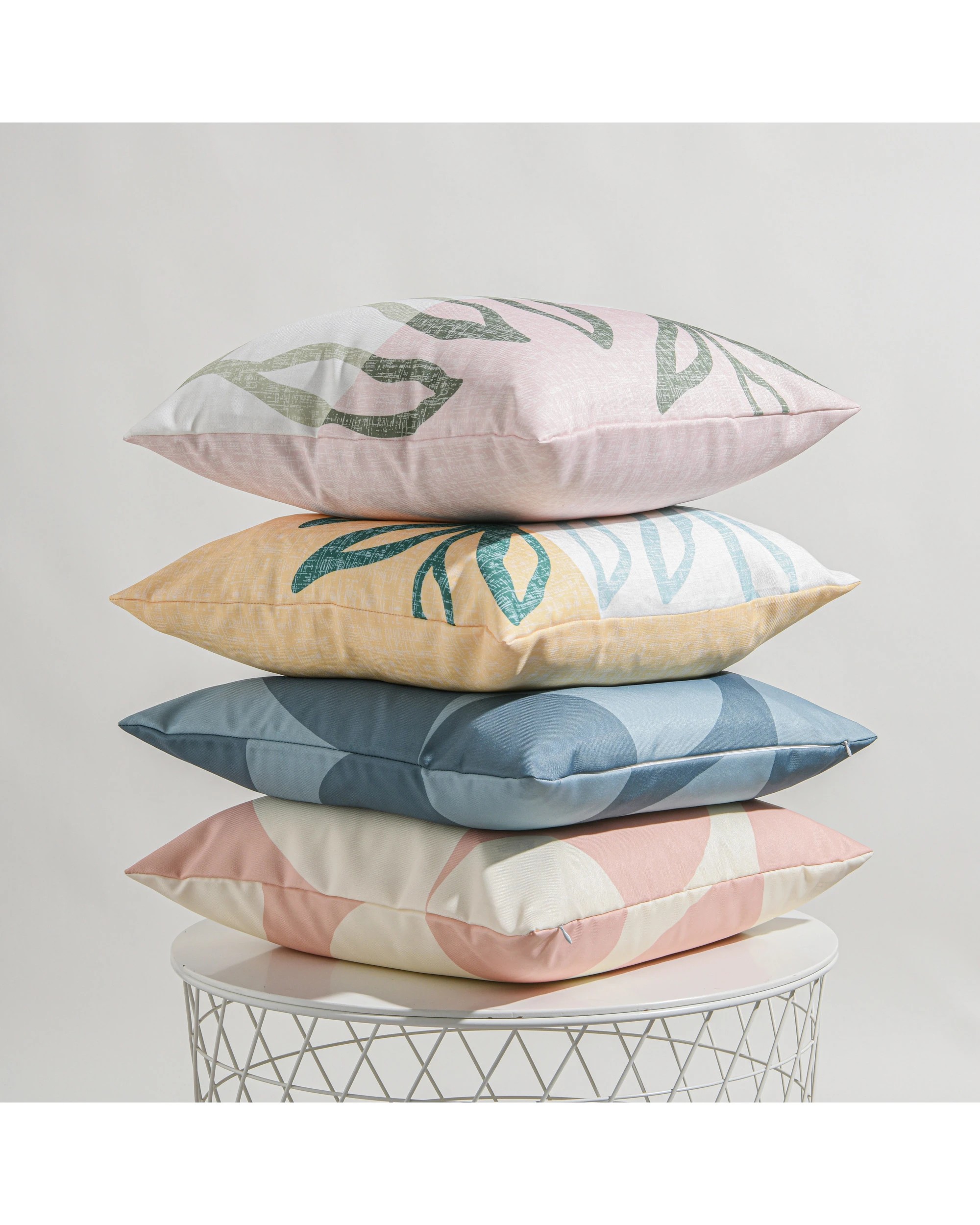 6 Vibes Noosa Printed Outdoor Cushion 50x50cm - Mustard, 6 of 8