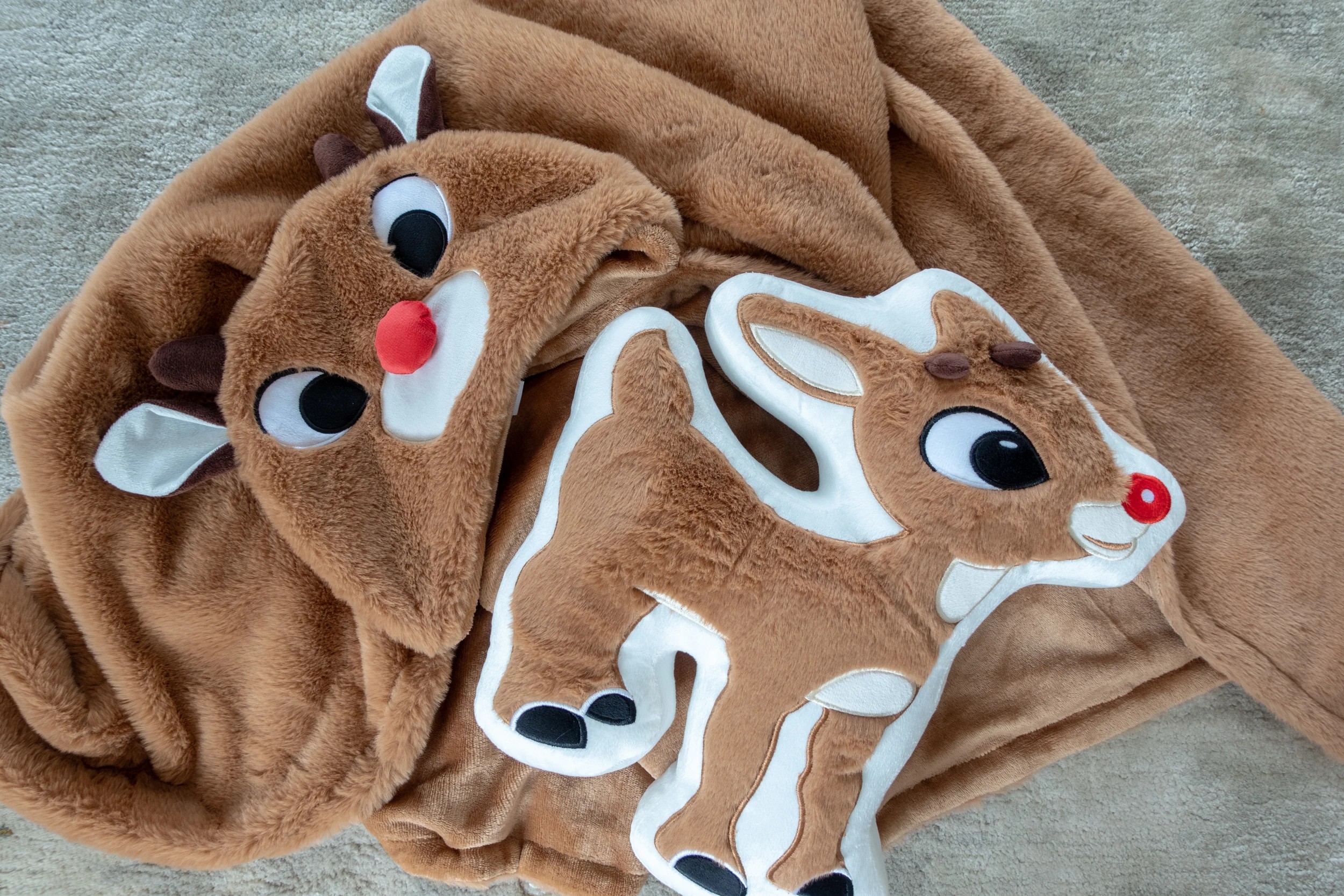 2 Target Rudolph Christmas Cushion
 - Brown, 2 of 4