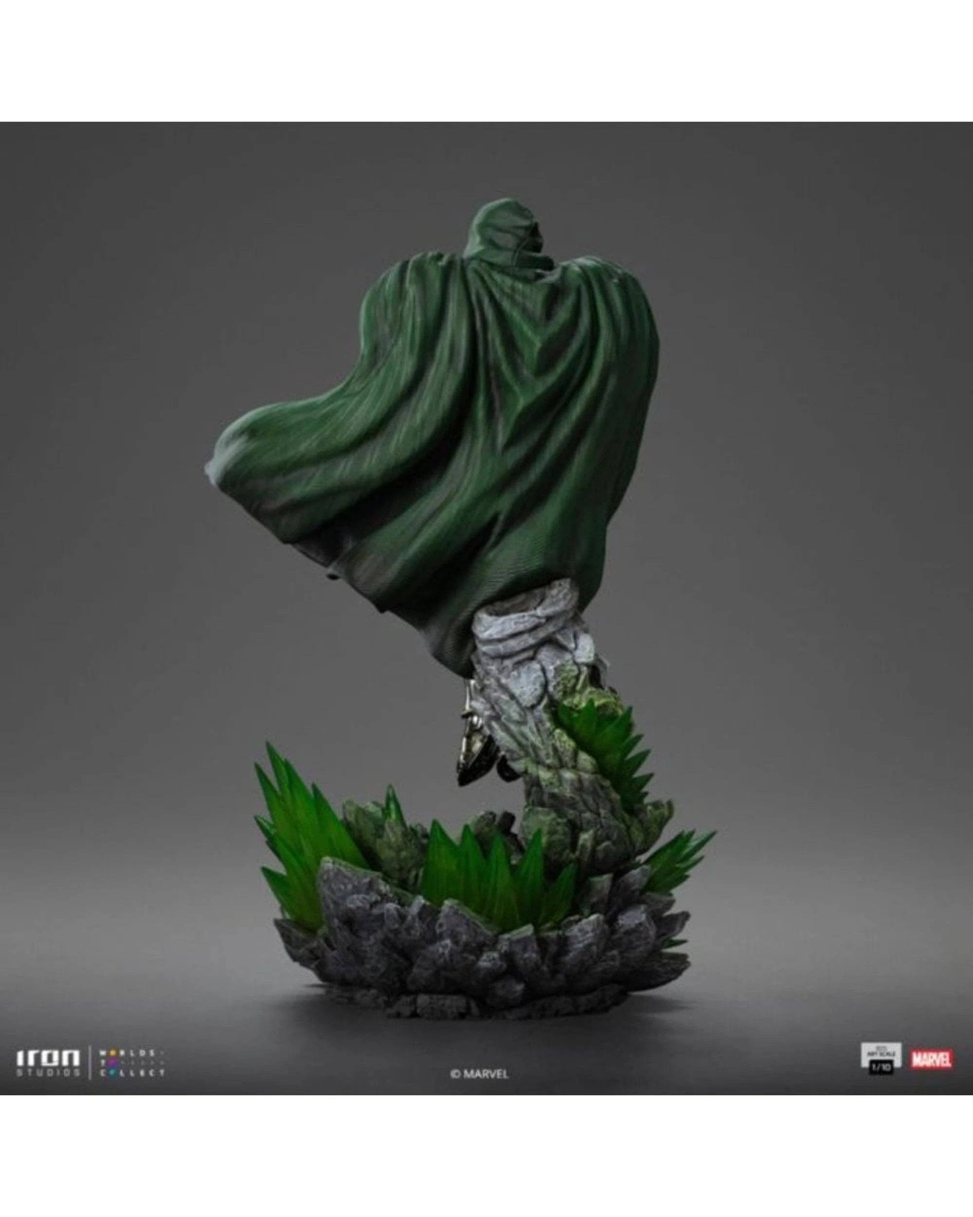 4 Fantastic 4 Dr Doom 1:10 Scale Statue, 4 of 5