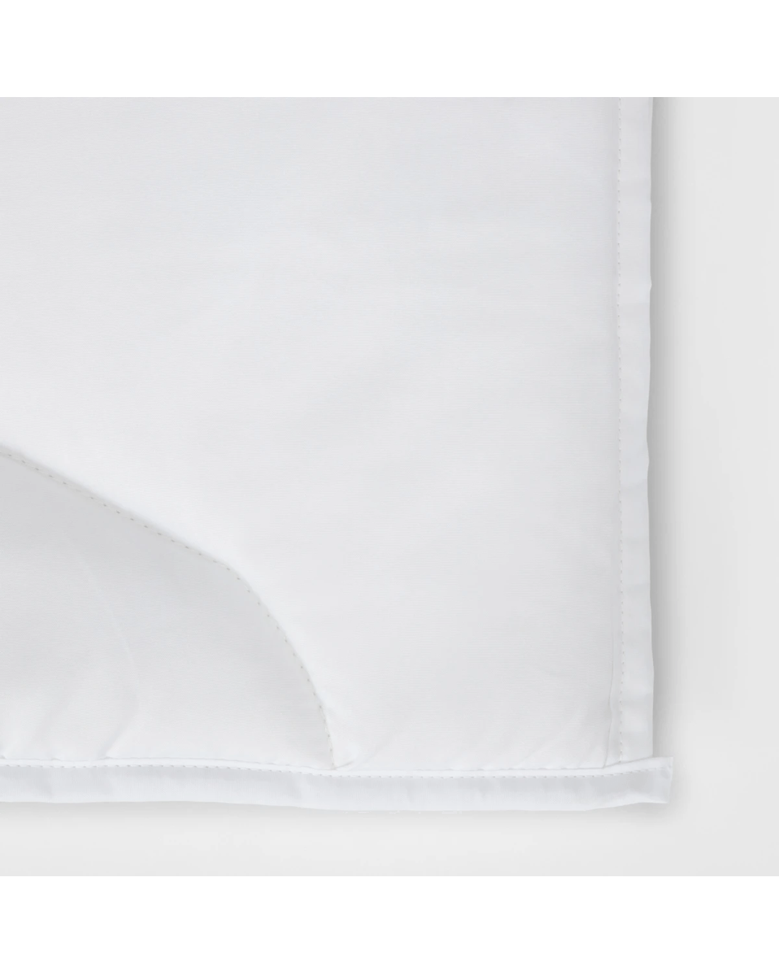 4 Stain Resistant and Allergy Sensitive Quilt - Queen Bed, White, 4 of 5