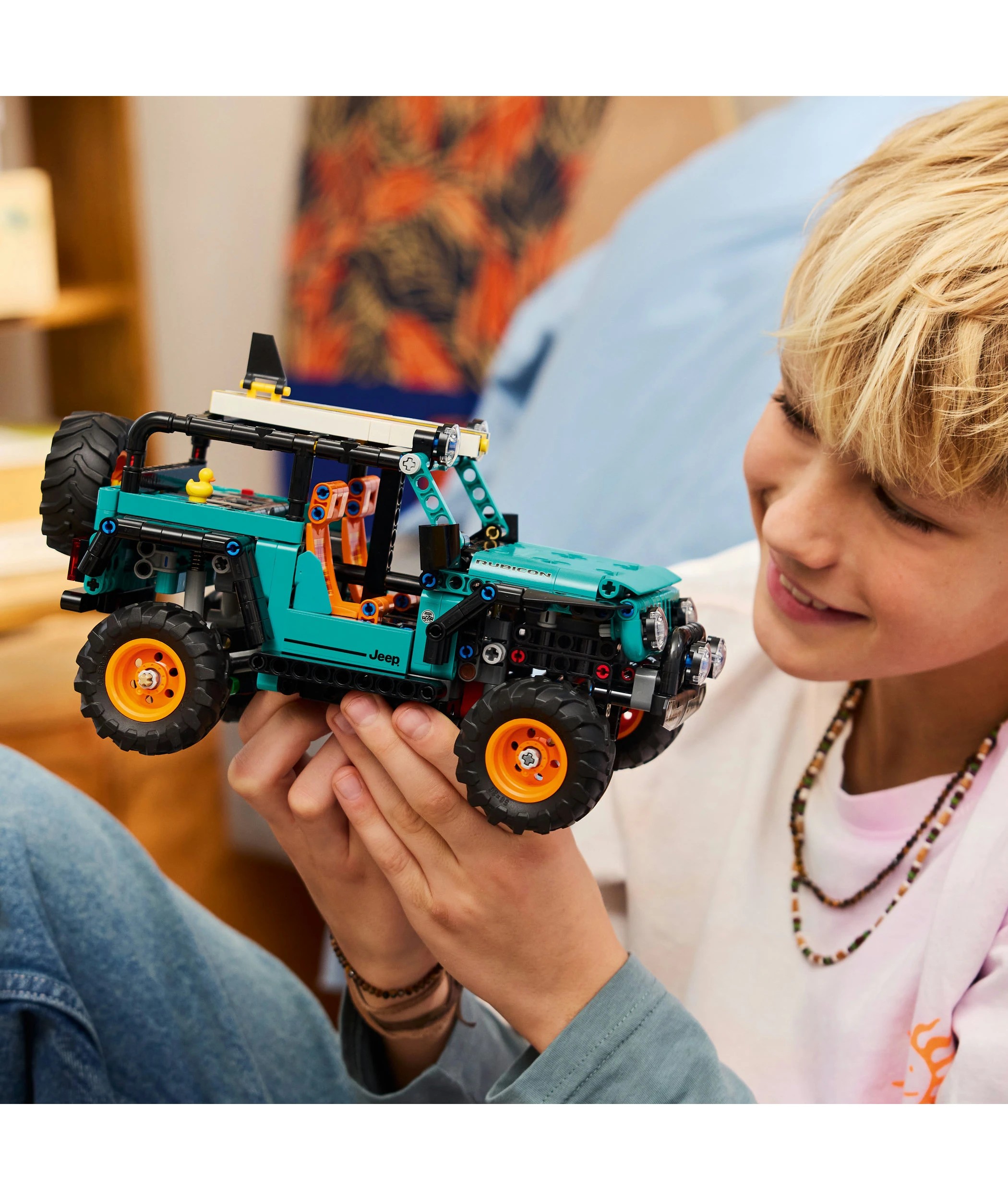 8 LEGO Technic Jeep Wrangler Rubicon SUV 42227, 8 of 10