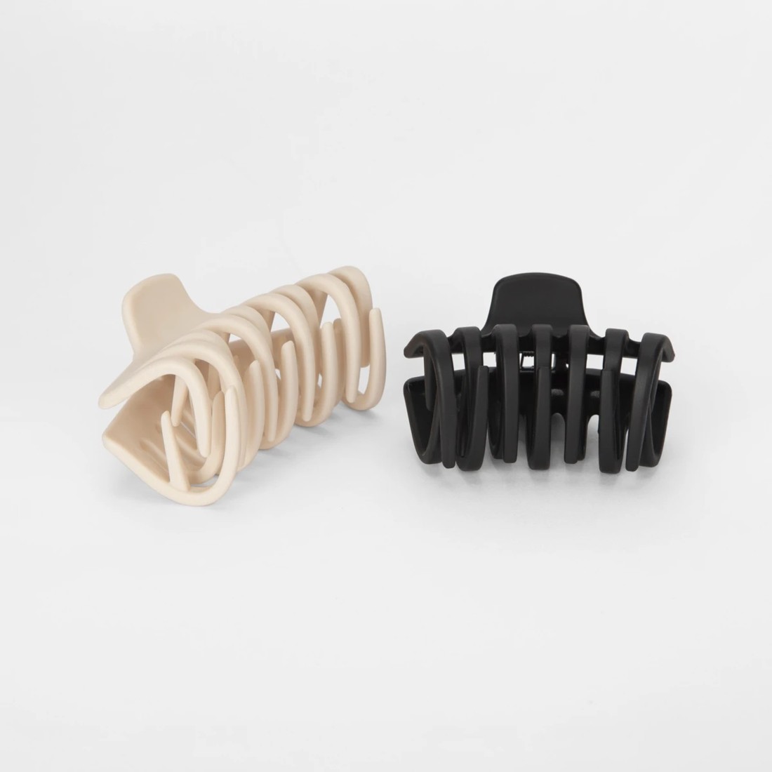 2 OXX Haircare 2 Pack Bone and Black Medium and Small Barrel Triple Grip Claw Hair Clips, 2 of 4