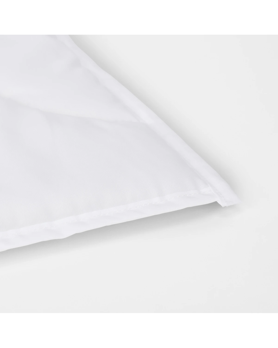 3 Stain Resistant and Allergy Sensitive Quilt - Queen Bed, White, 3 of 5