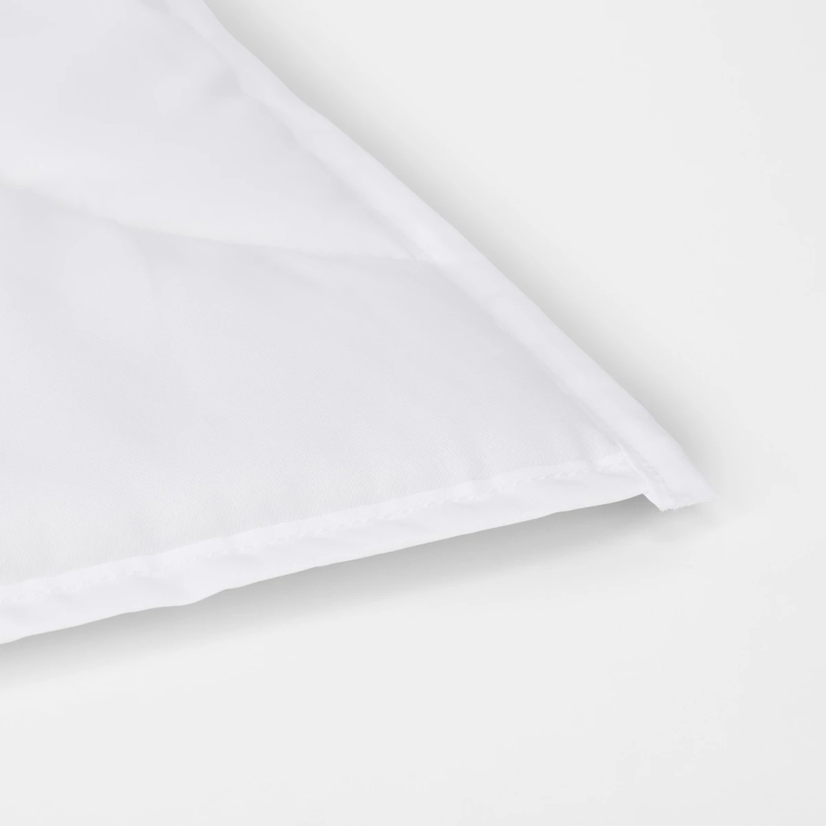 3 Stain Resistant and Allergy Sensitive Quilt - Queen Bed, White, 3 of 5