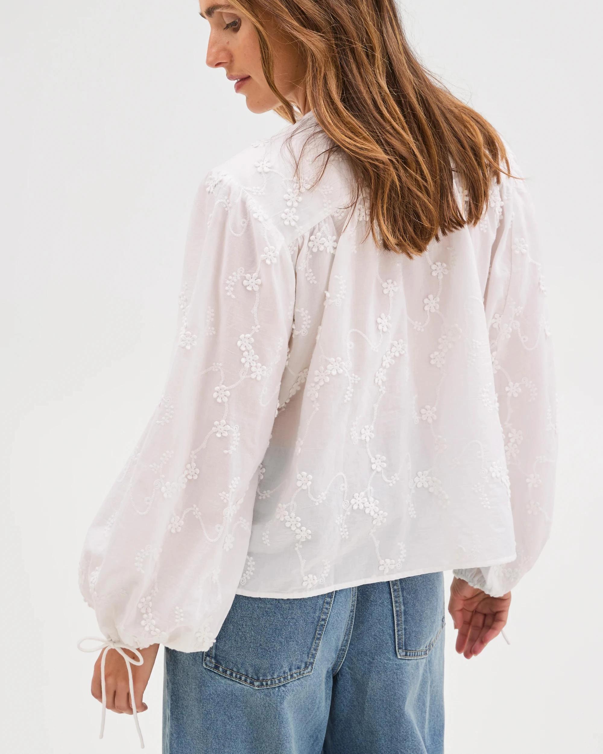 5 Target Woman Long Sleeve Soft Femme Shirt WHITE, 5 of 5