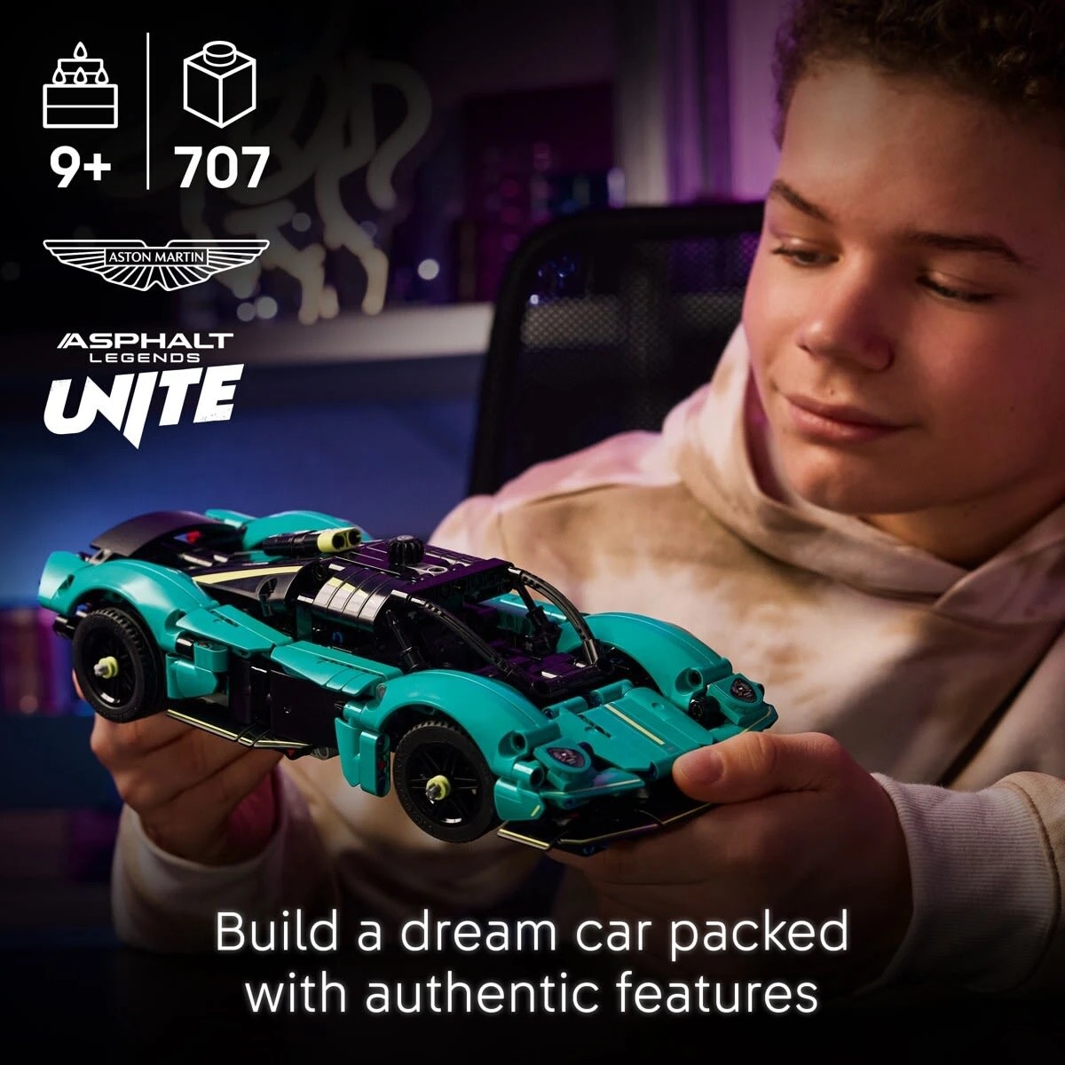 4 LEGO Technic Aston Martin Valkyrie 42208, 4 of 9