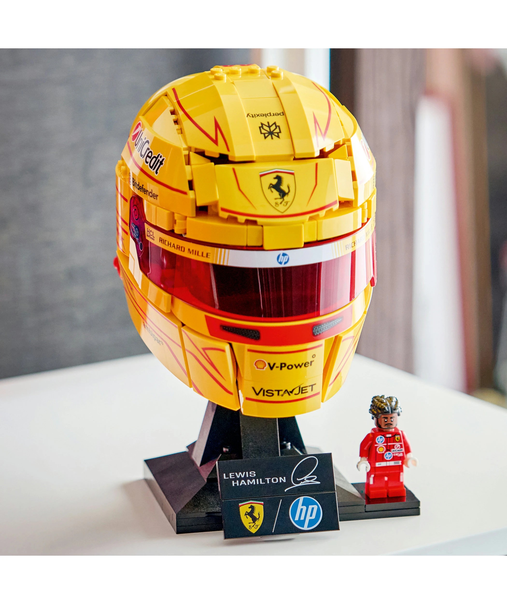 9 LEGO Editions Formula 1 Scuderia Ferrari HP Lewis Hamilton Helmet 43022, 9 of 10
