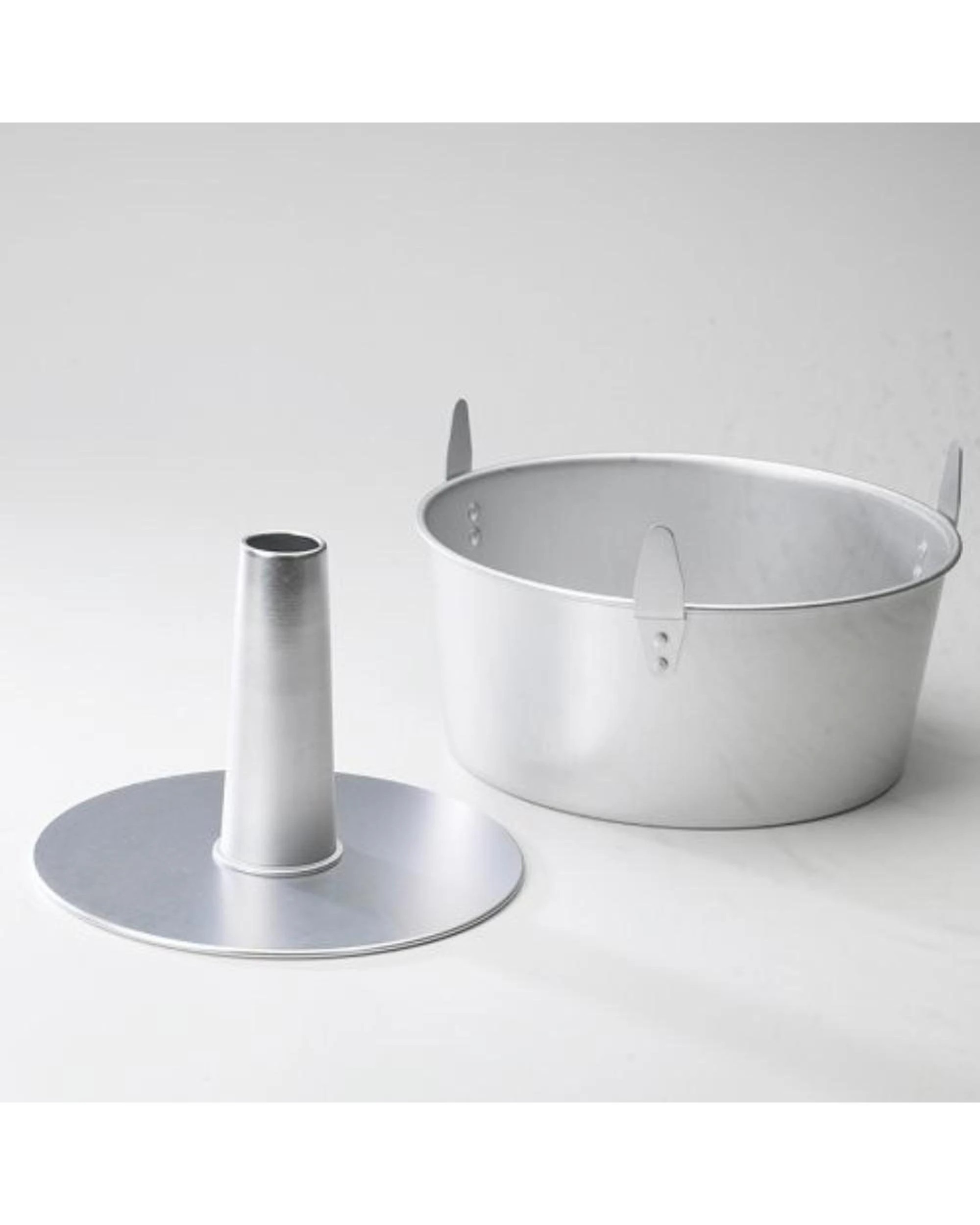 2 Nordic Ware Naturals 2 Piece Angle Food Cake Pan  24 x 24 x 11cm, 2 of 3