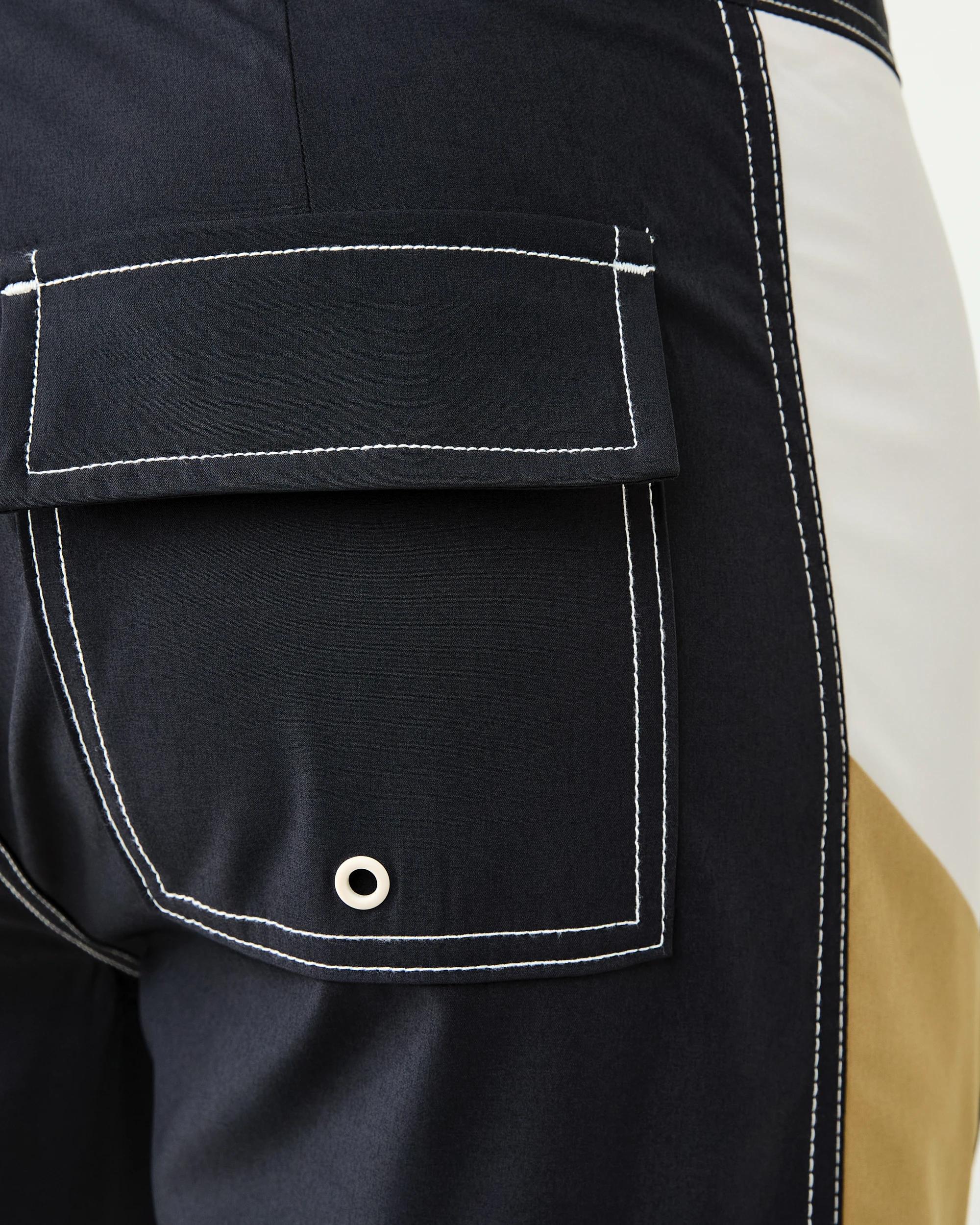 6 4 Way Stretch Boardshorts Black, 6 of 7