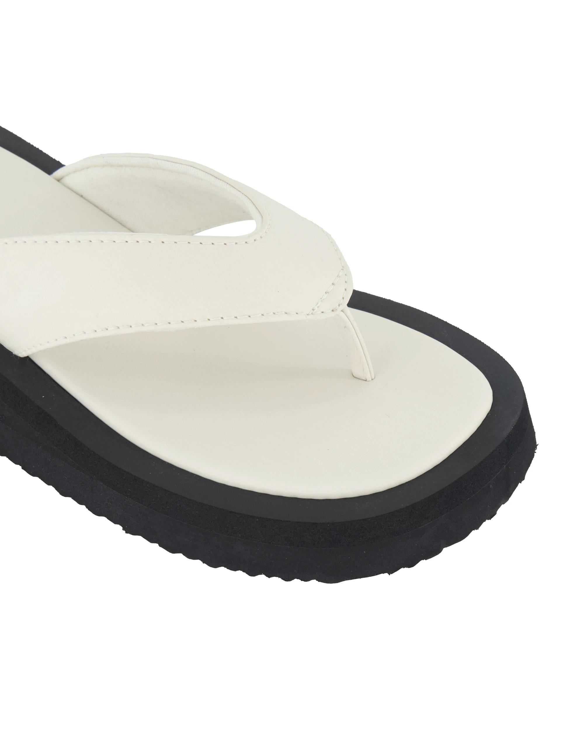 3 Padded Strap Platform Thongs Blk/ivory, 3 of 3
