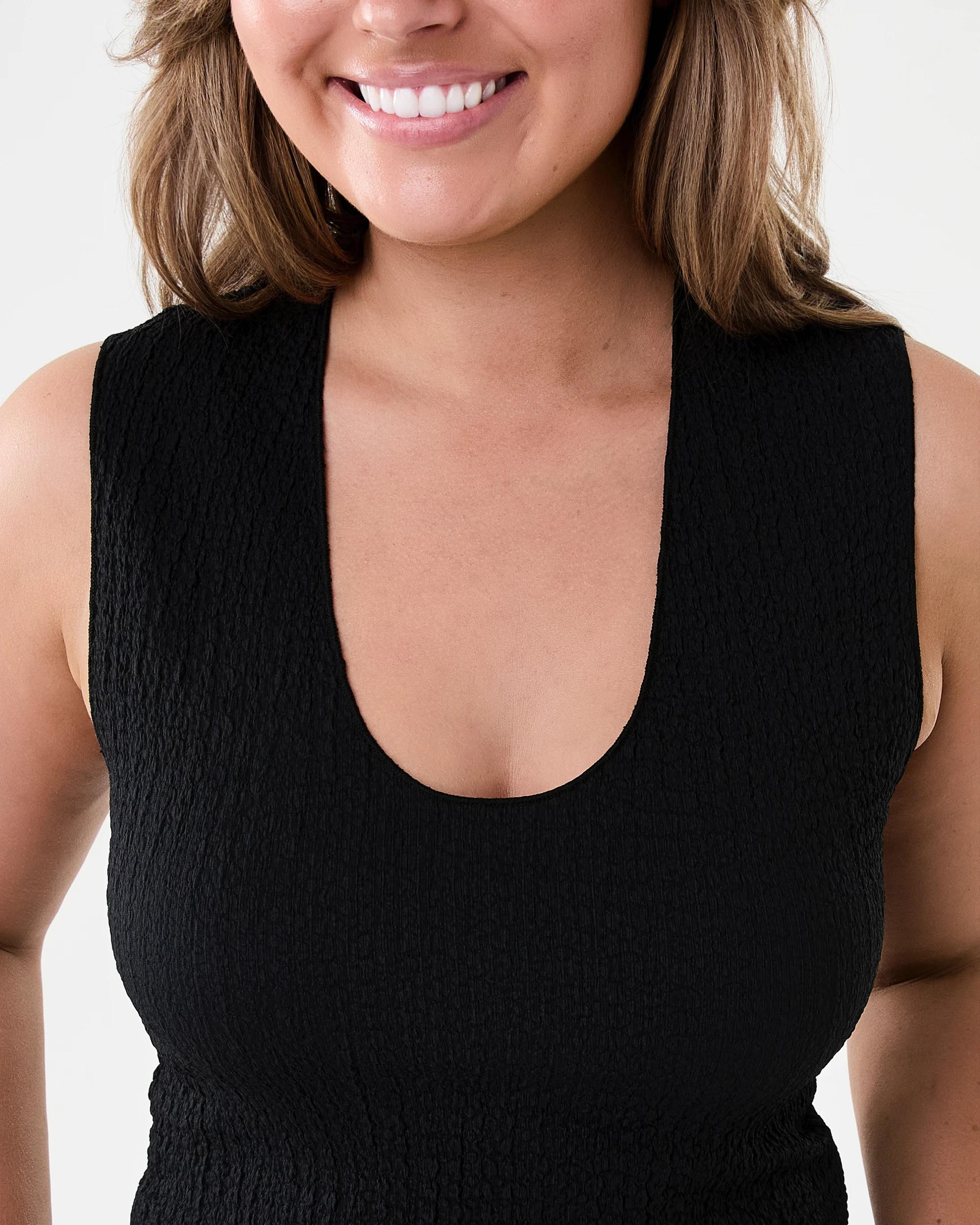 5 Sleeveless Textured Scoop Tank Black, 5 of 7