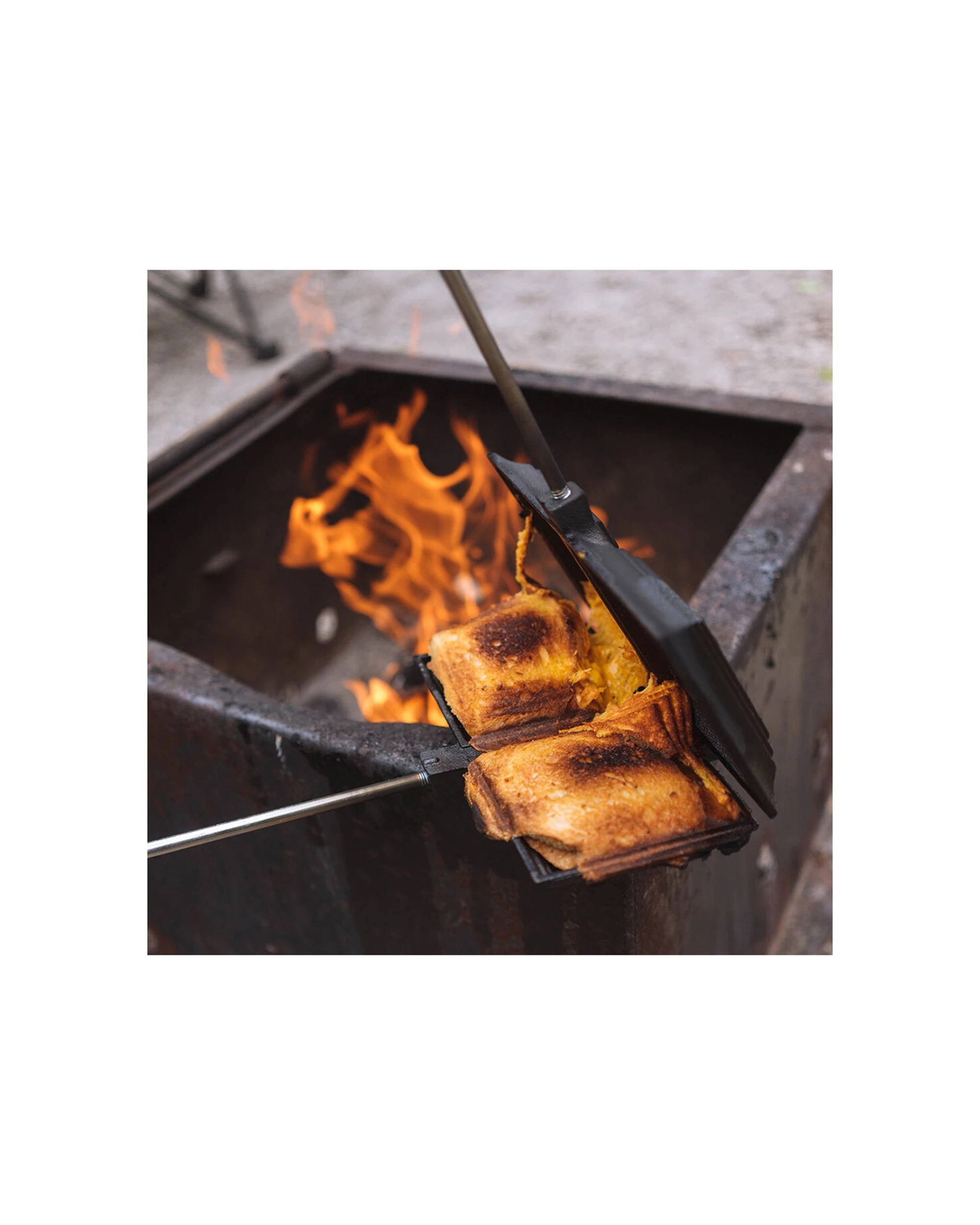 4 Coghlans Cast Iron Double Camp Cooker Pre-Seasoned Campfire Cooking Non-Stick - Black, 4 of 4