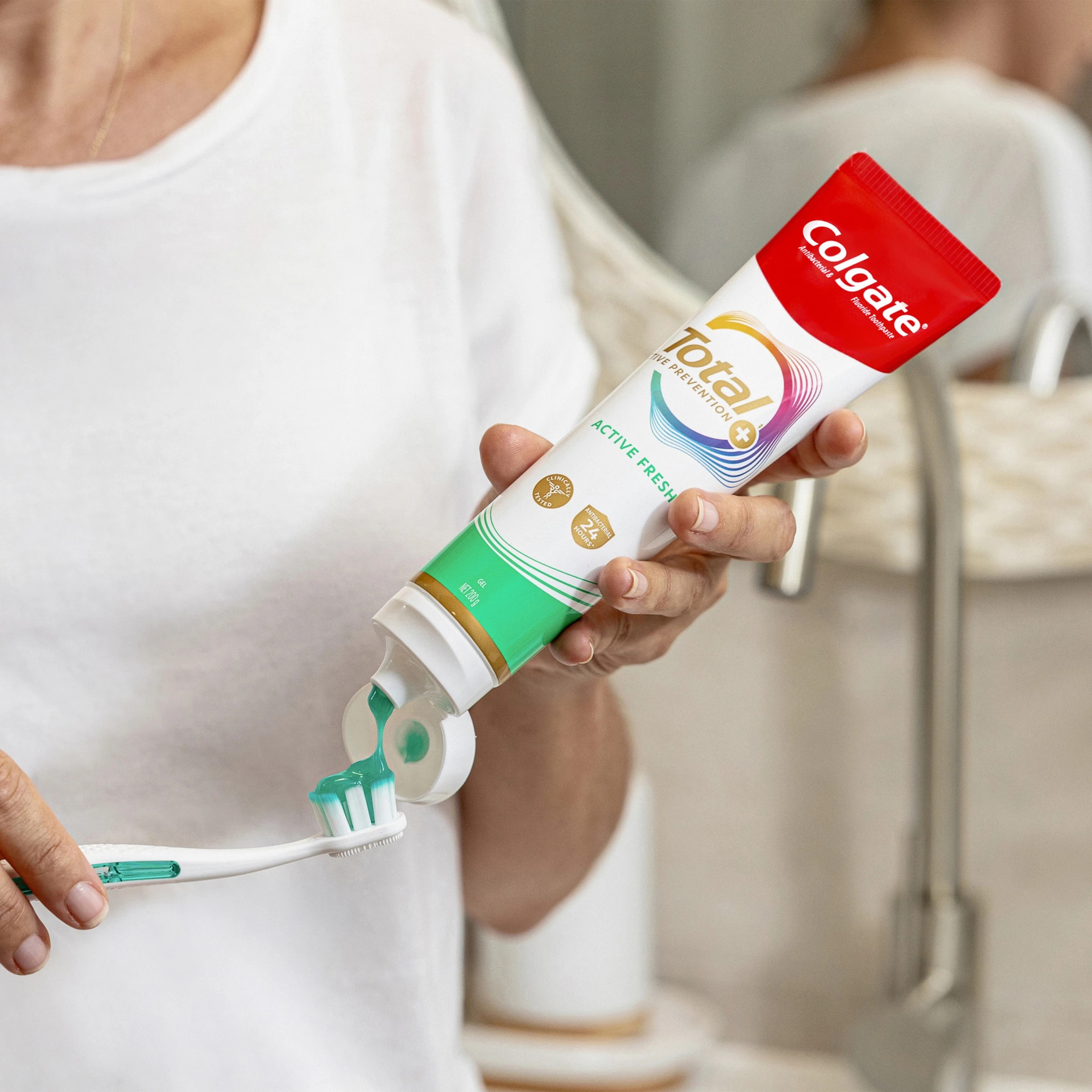 3 Colgate Total Advanced Fresh Antibacterial and Fluoride Toothpaste, 3 of 10