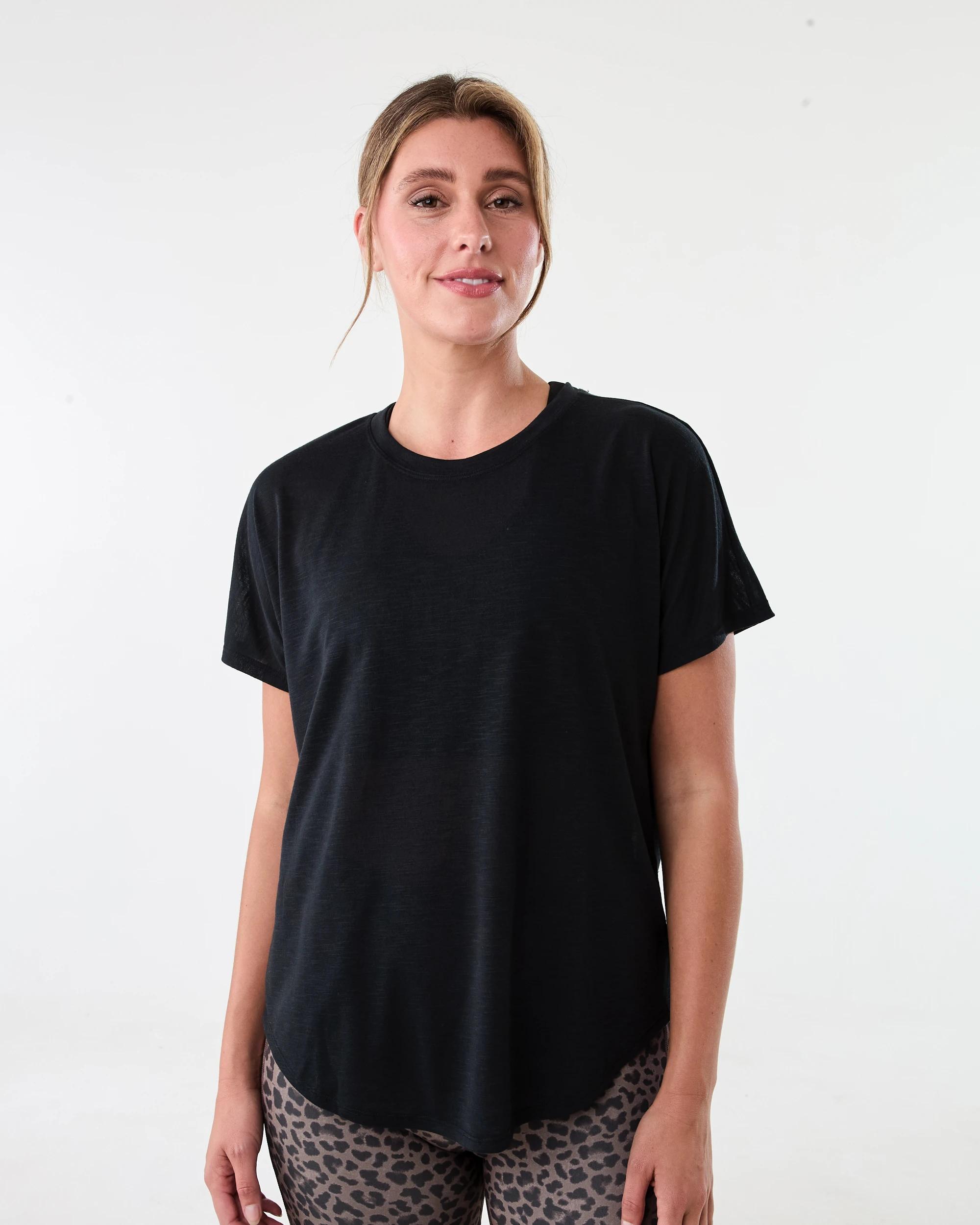 1 Active Womens Relax Sleeve T-shirt BLACK, 1 of 6