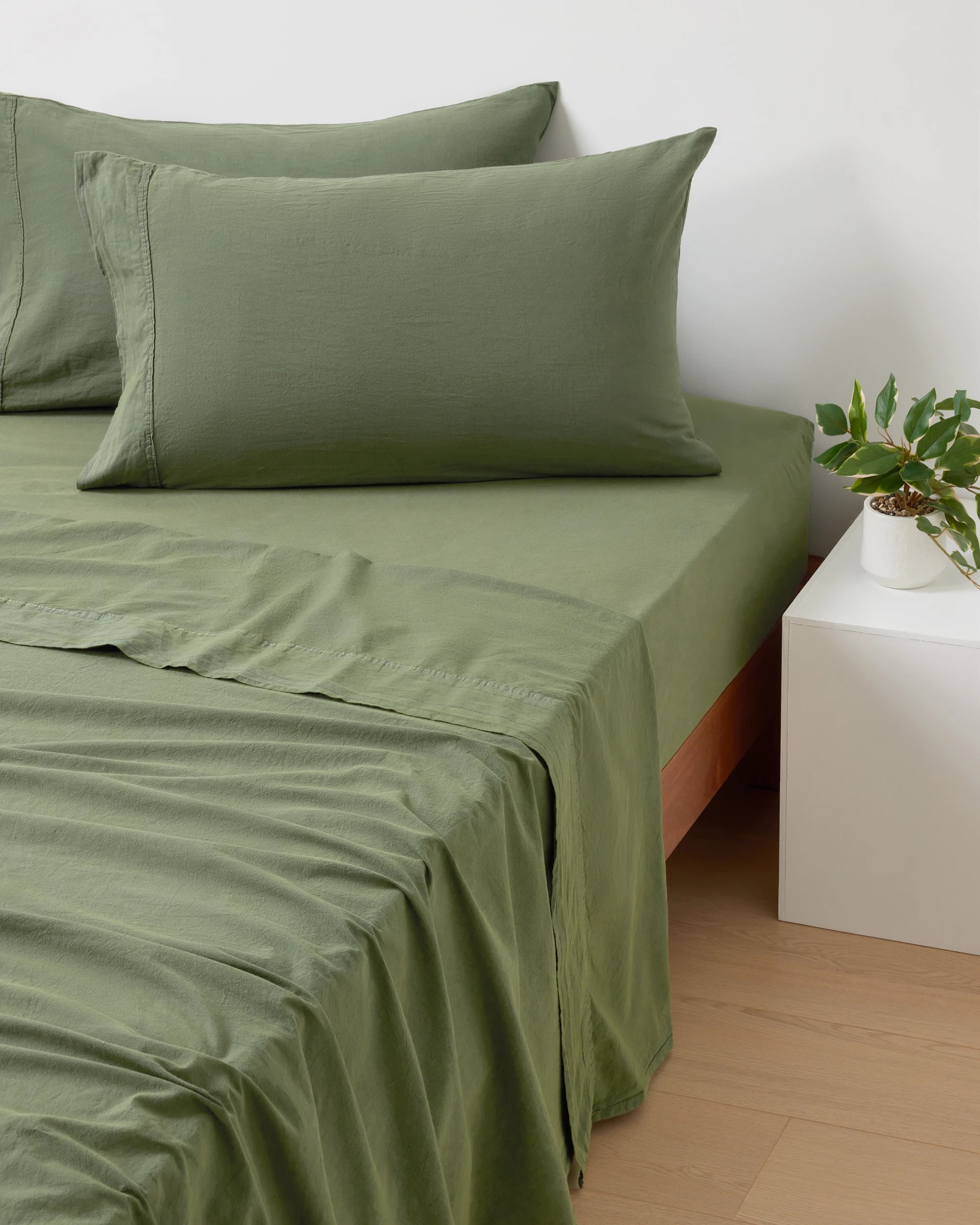 2 Stonewashed Cotton Sheet Set - King Bed, Green, 2 of 7