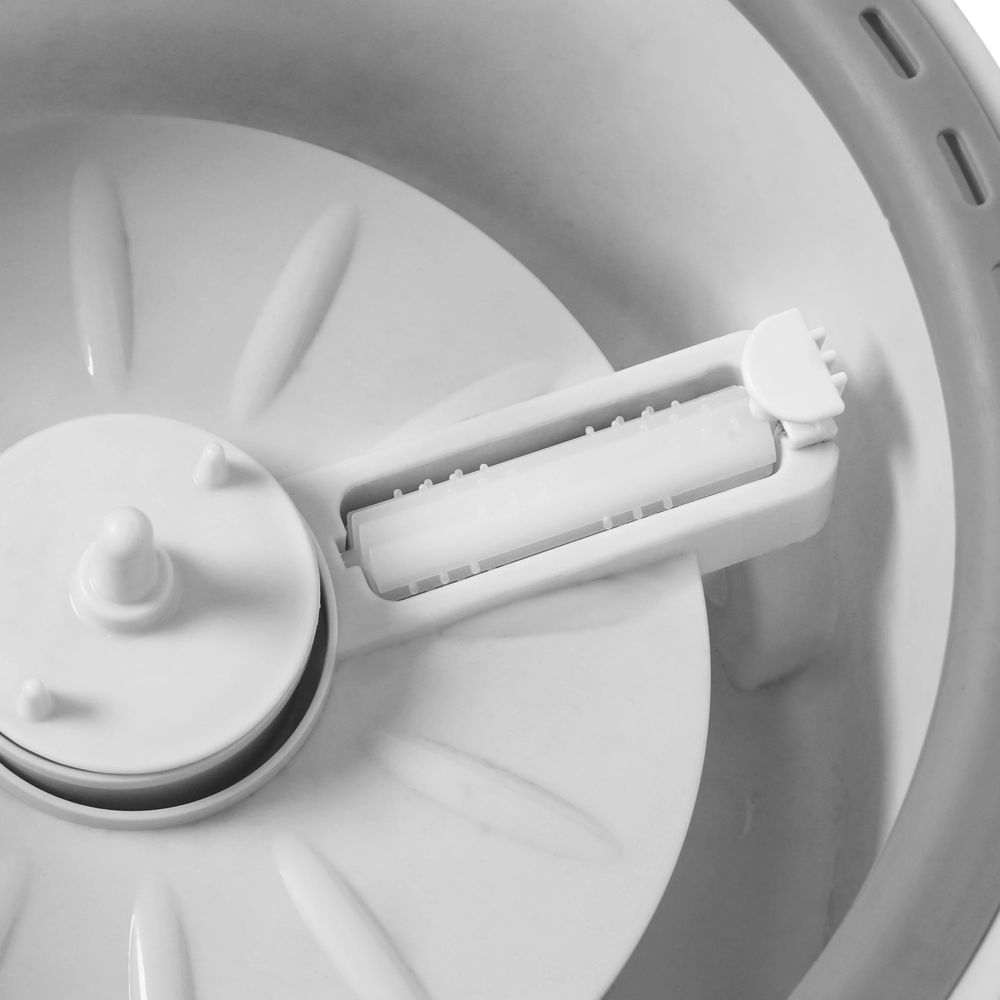 6 Cleanflo 360 Degree Round Spinning Mop and Bucket Set with 2 Free Mop Heads - White, 6 of 7