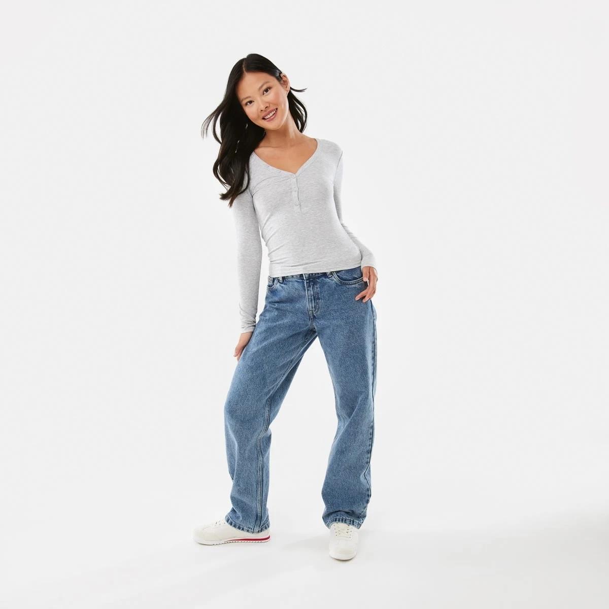 2 Low Rise Straight Leg Jeans Mid Wash, 2 of 10