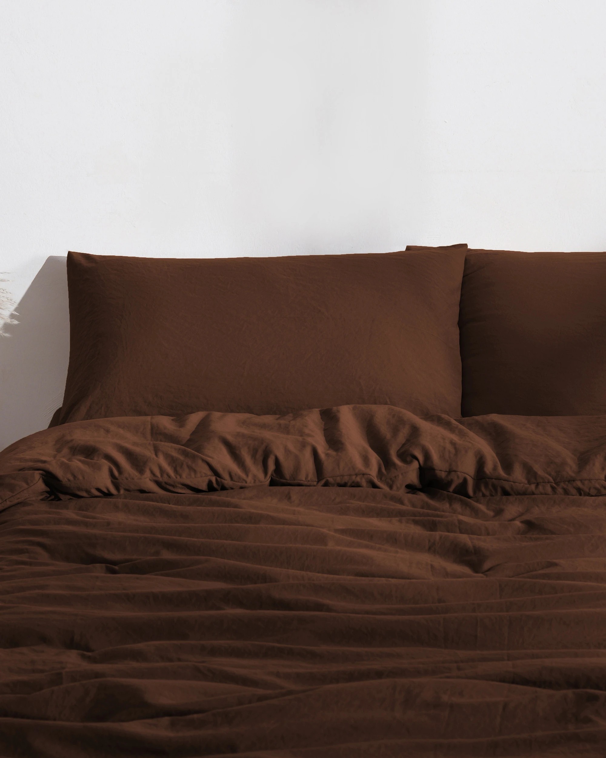 6 Dreamaker Superfine Washed Microfibre Quilt Cover Set - Super King Bed - Chocolate, 6 of 9