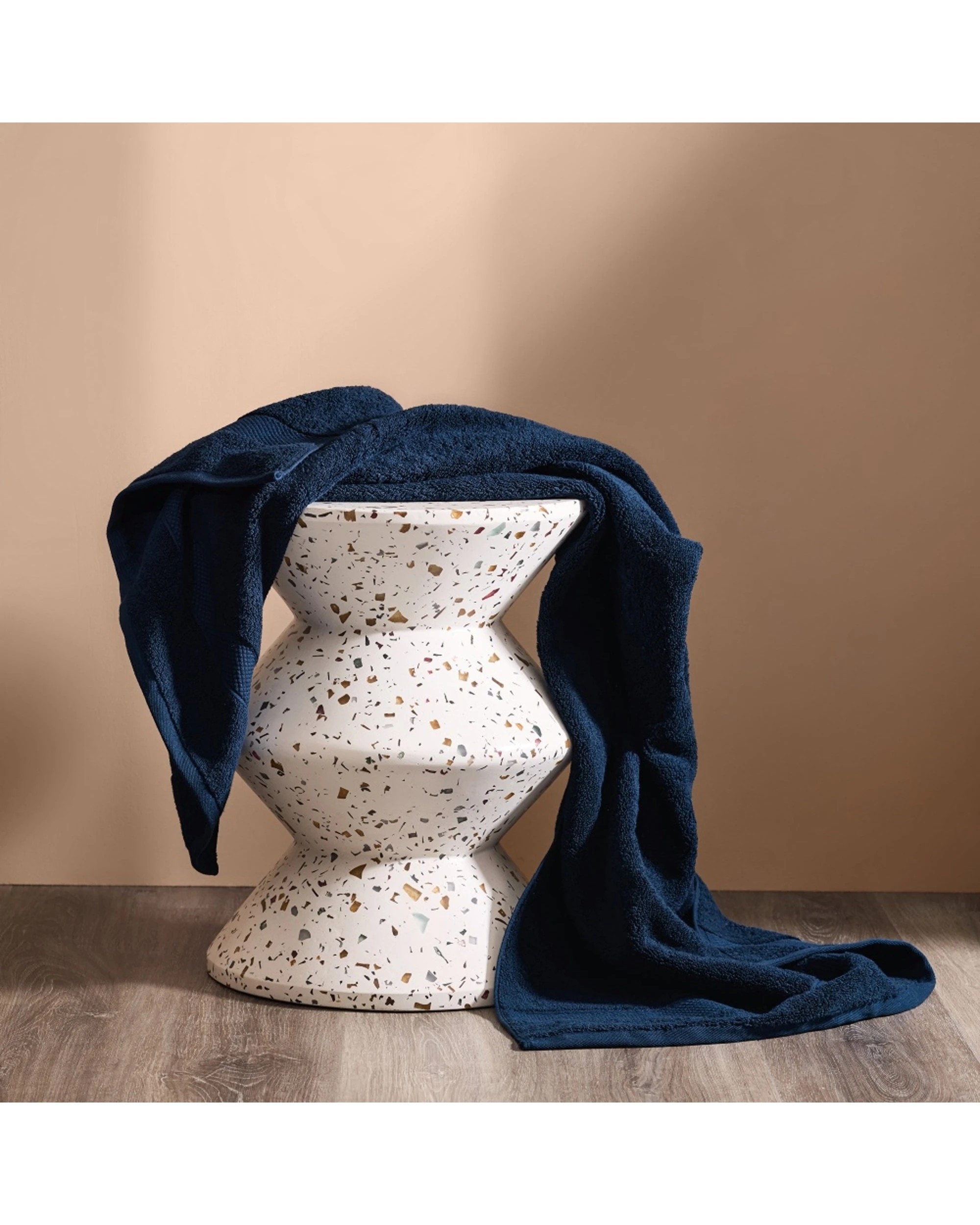 5 Bedding co Egyptian Cotton Luxury Bath Towel 700GSM Navy - Blue, 5 of 5