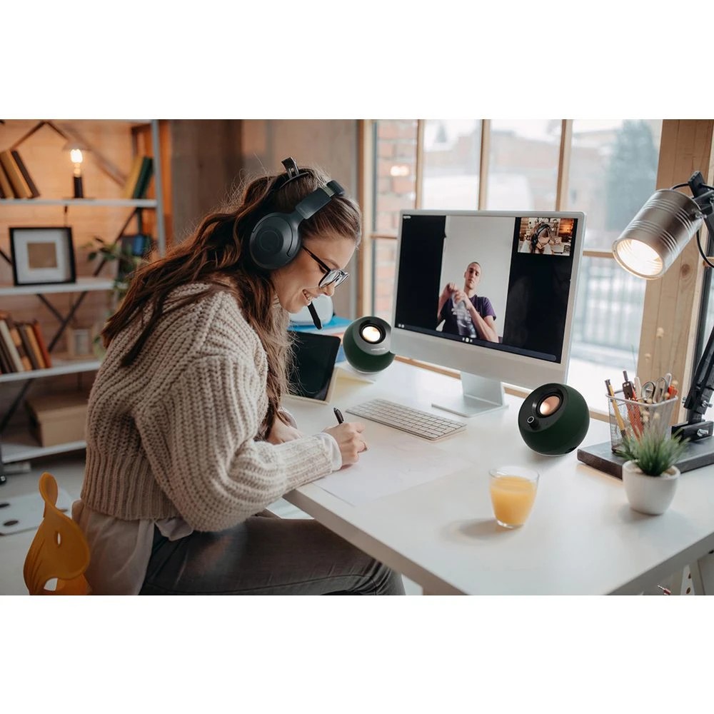 6 Creative Pebble Pro Desktop Speakers Black, 6 of 6