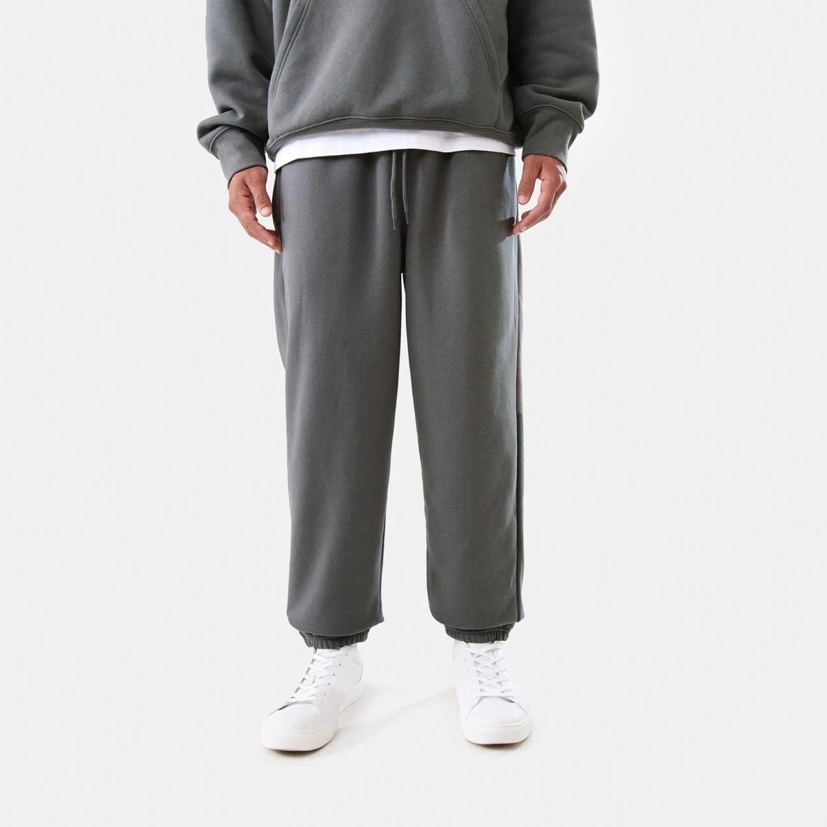 1 Loose Fit Trackpants Gry Seal, 1 of 6
