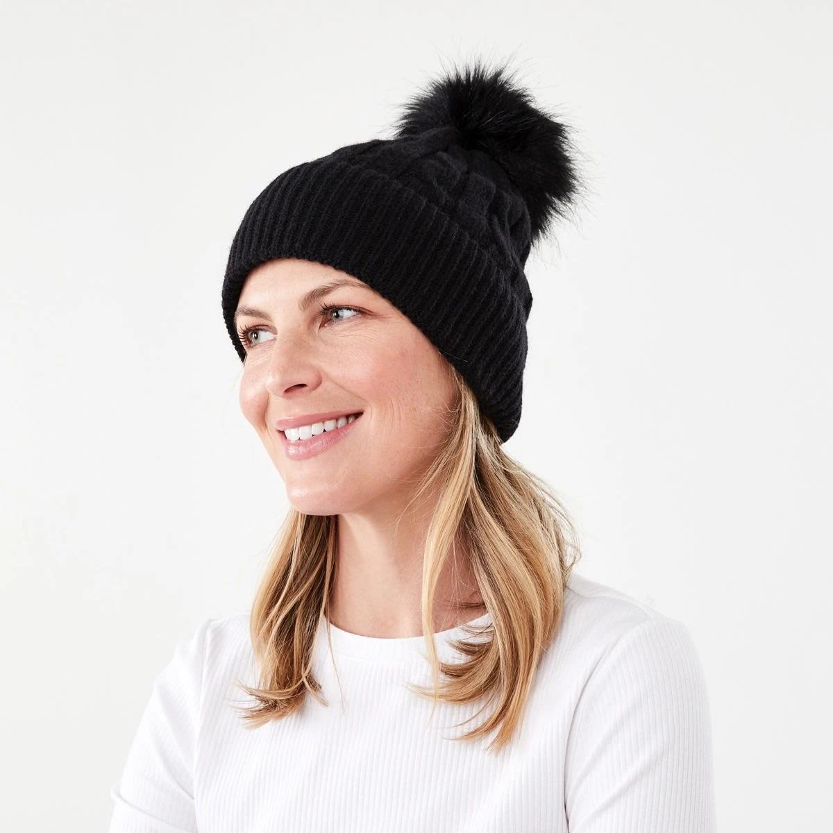 4 Cable Pom Pom Beanie Black, 4 of 4
