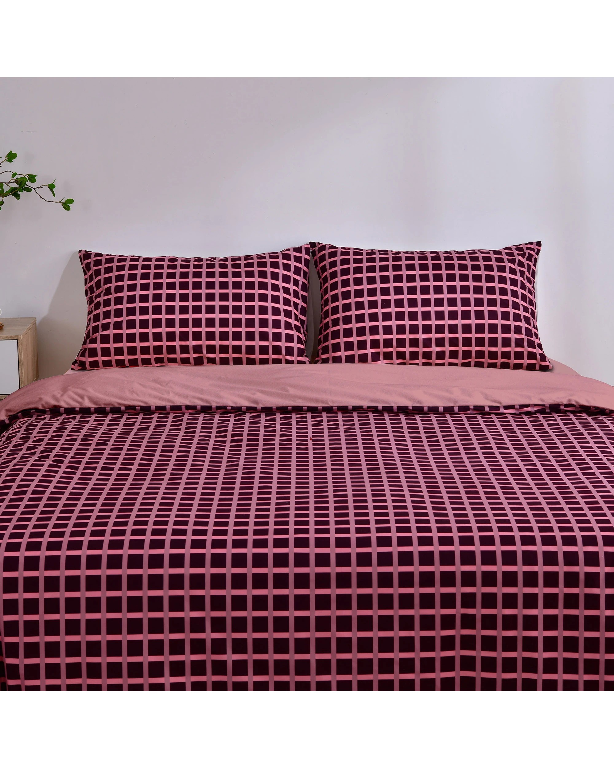 3 Dreamaker Micro Flannel Reversible Grid Quilt Cover Set - King Single Bed - Cherry, 3 of 9