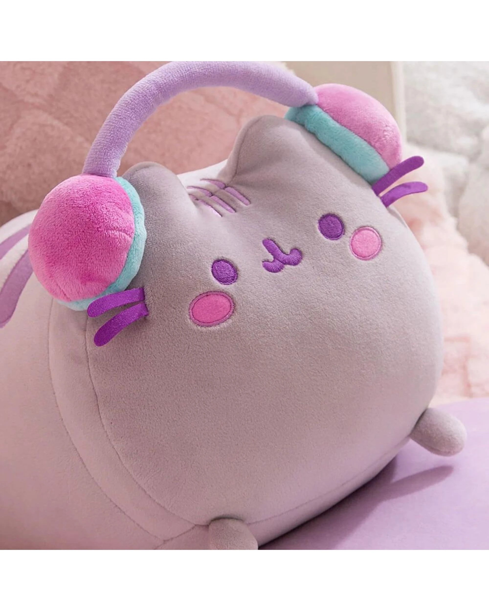 7 Pusheen Gamer Girl Log Squisheen 20cm Plush, 7 of 8