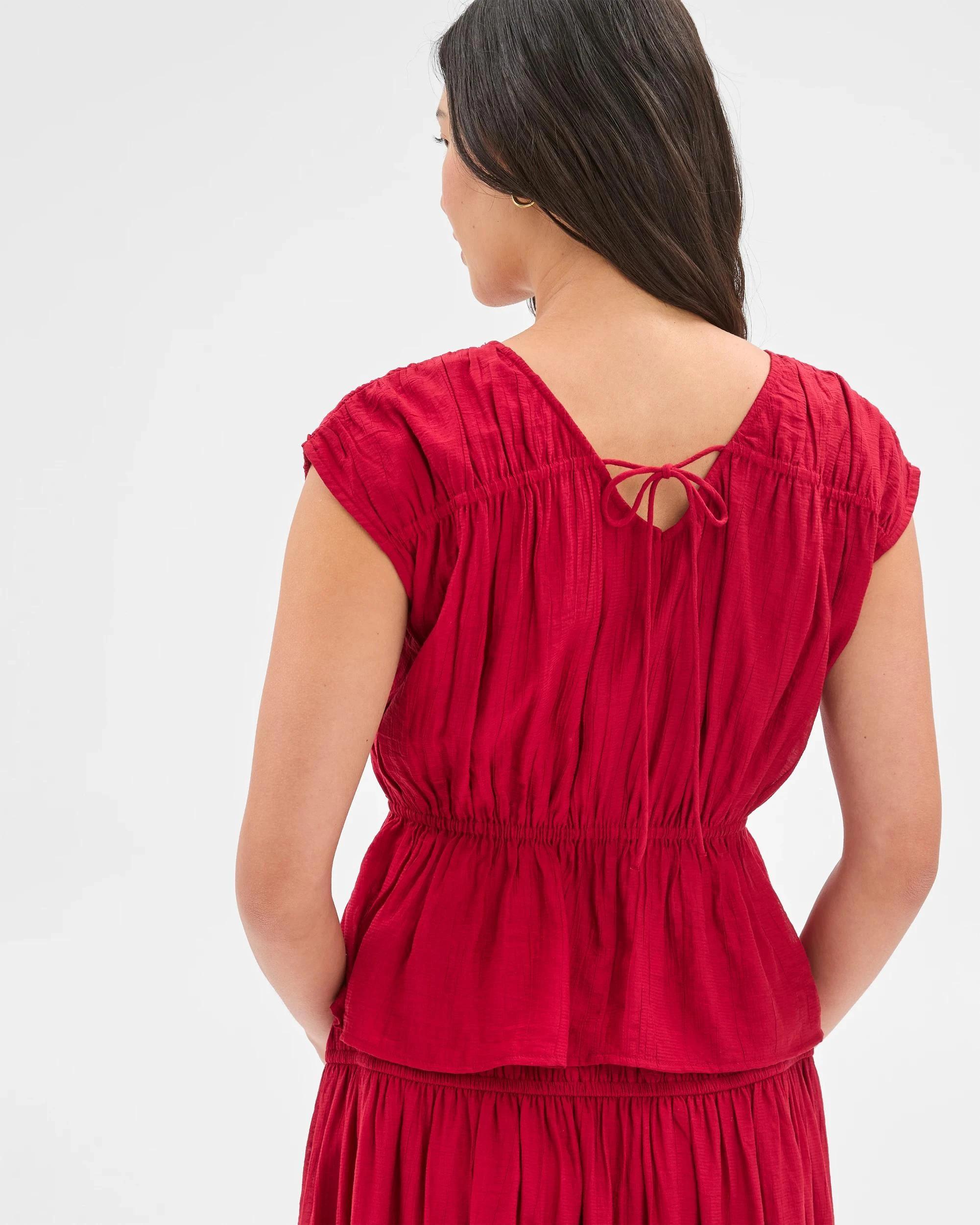 5 Sleeveless Crinkle Top - Preview CRIMSON, 5 of 8