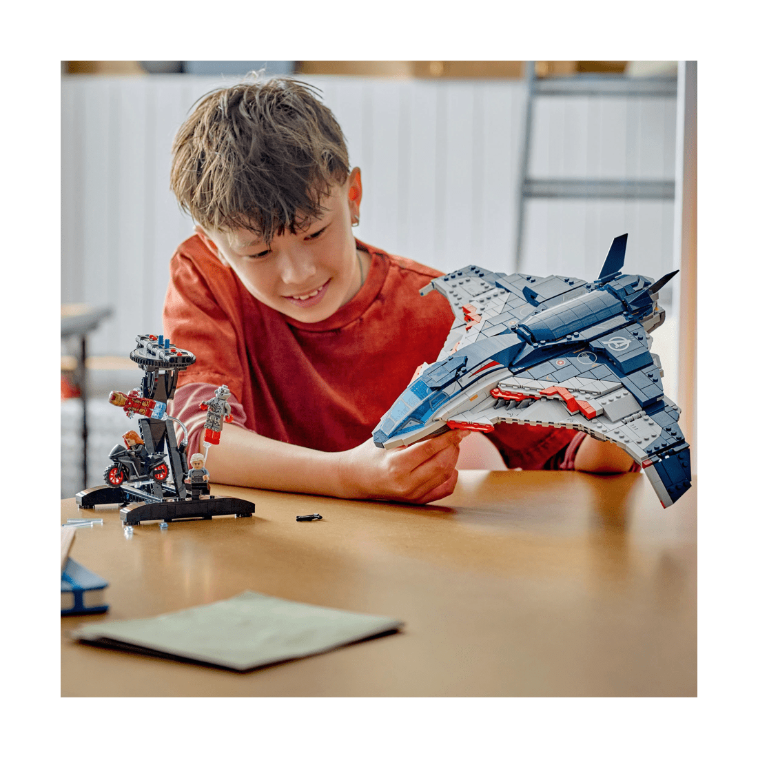 8 LEGO Marvel Super Heroes Avengers: Age of Ultron Quinjet 76325, 8 of 10