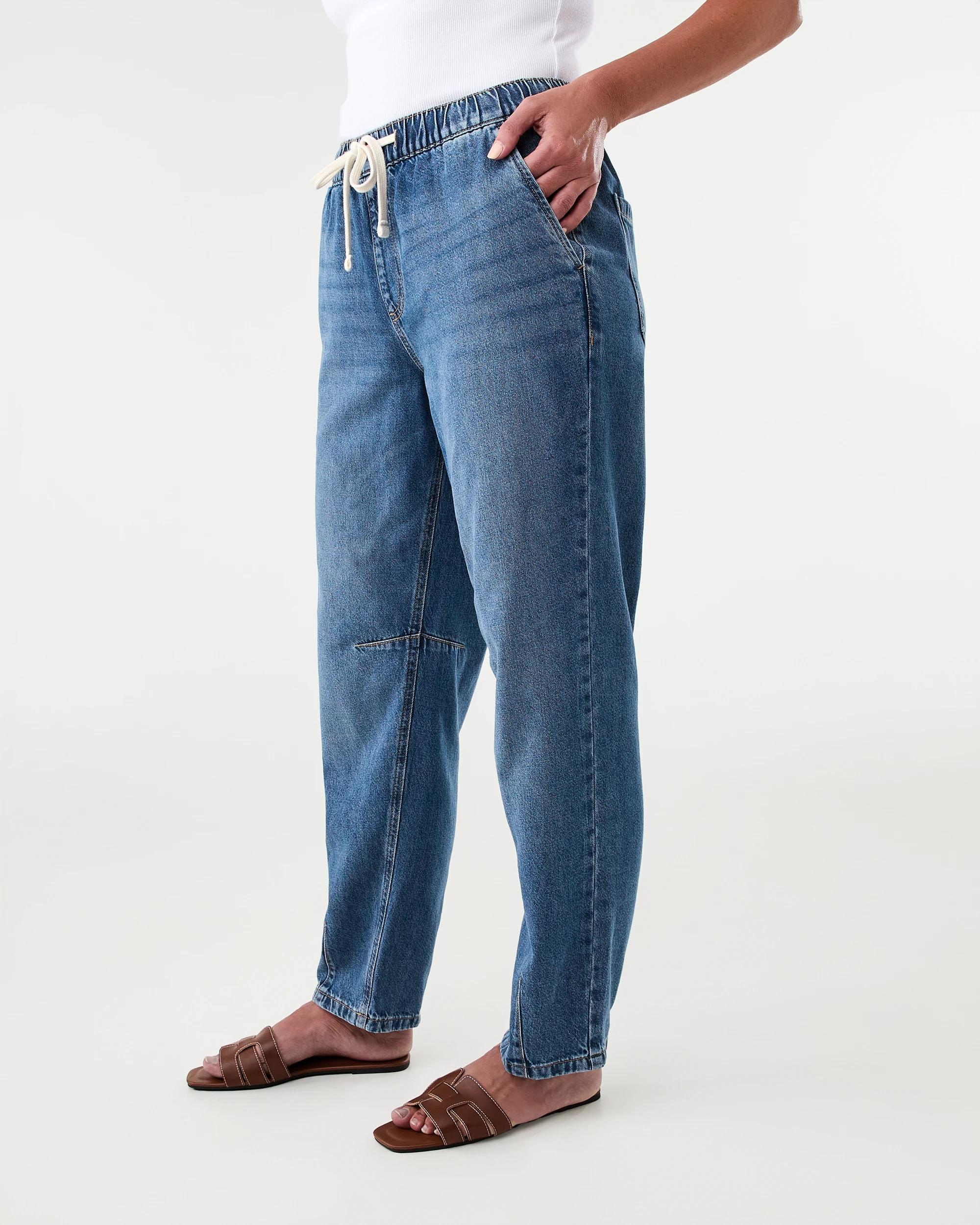 3 Relaxed Barrel Jeans Dark Wash, 3 of 8