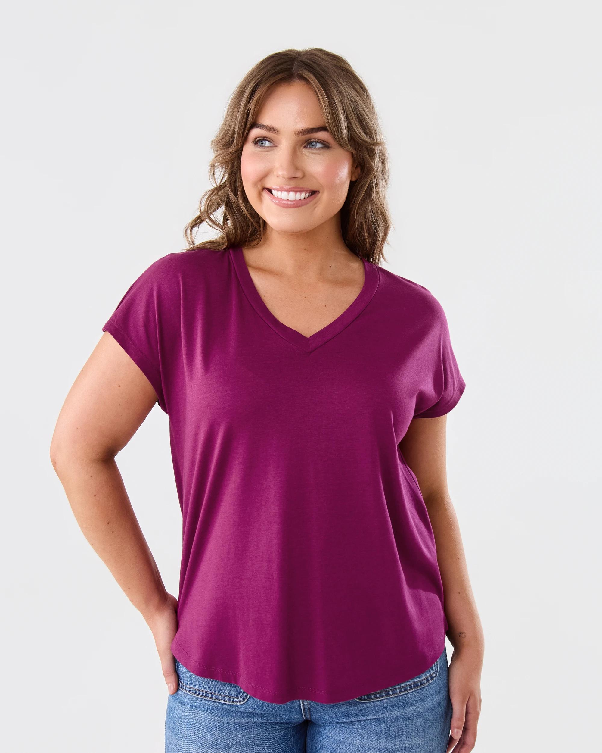 1 Short Extended Sleeve V-Neck T-shirt Fuscia, 1 of 6