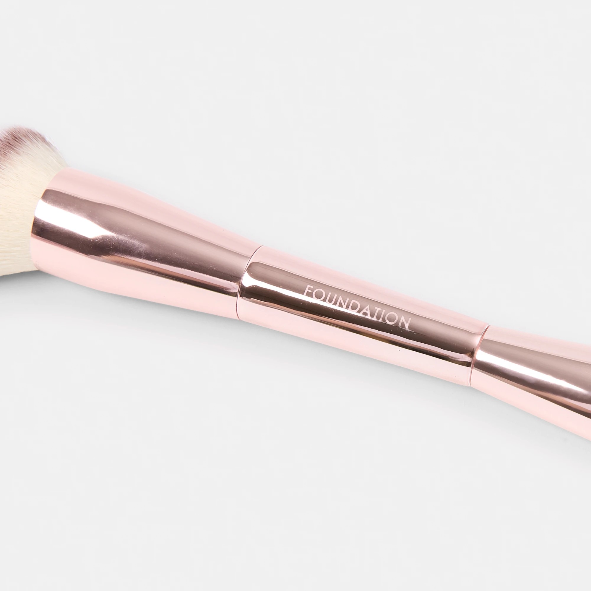 3 OXX Cosmetics Dual Ended Foundation Brush, 3 of 7