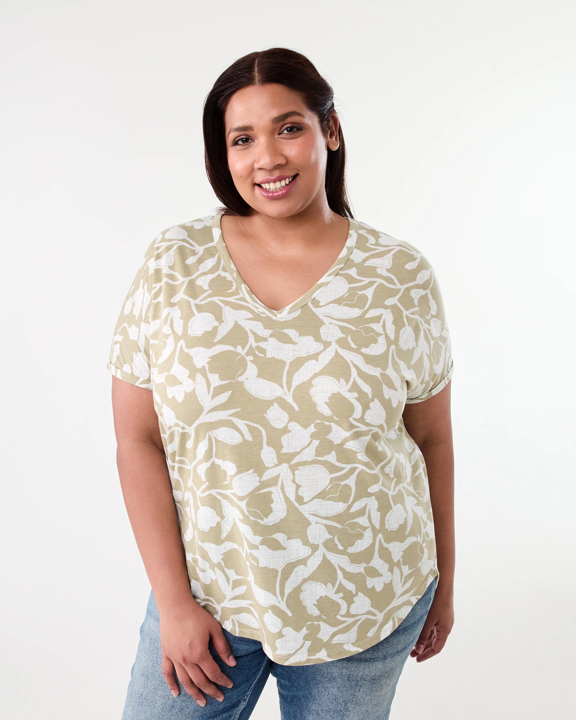 1 Curve Short Sleeve Print V-neck T-shirt Elm Flrl, 1 of 6