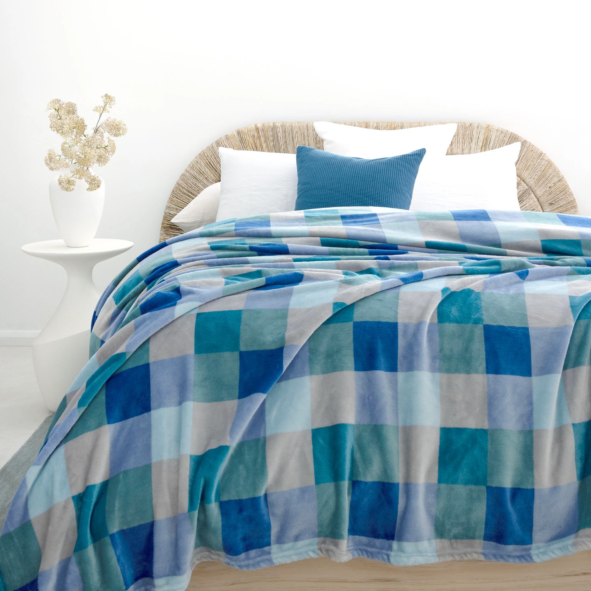 1 Bambury Charlie Ultraplush Polyester Flannel Fleece 280gsm Soft Checkered Blanket Ocean - Single Bed - Blue, 1 of 2