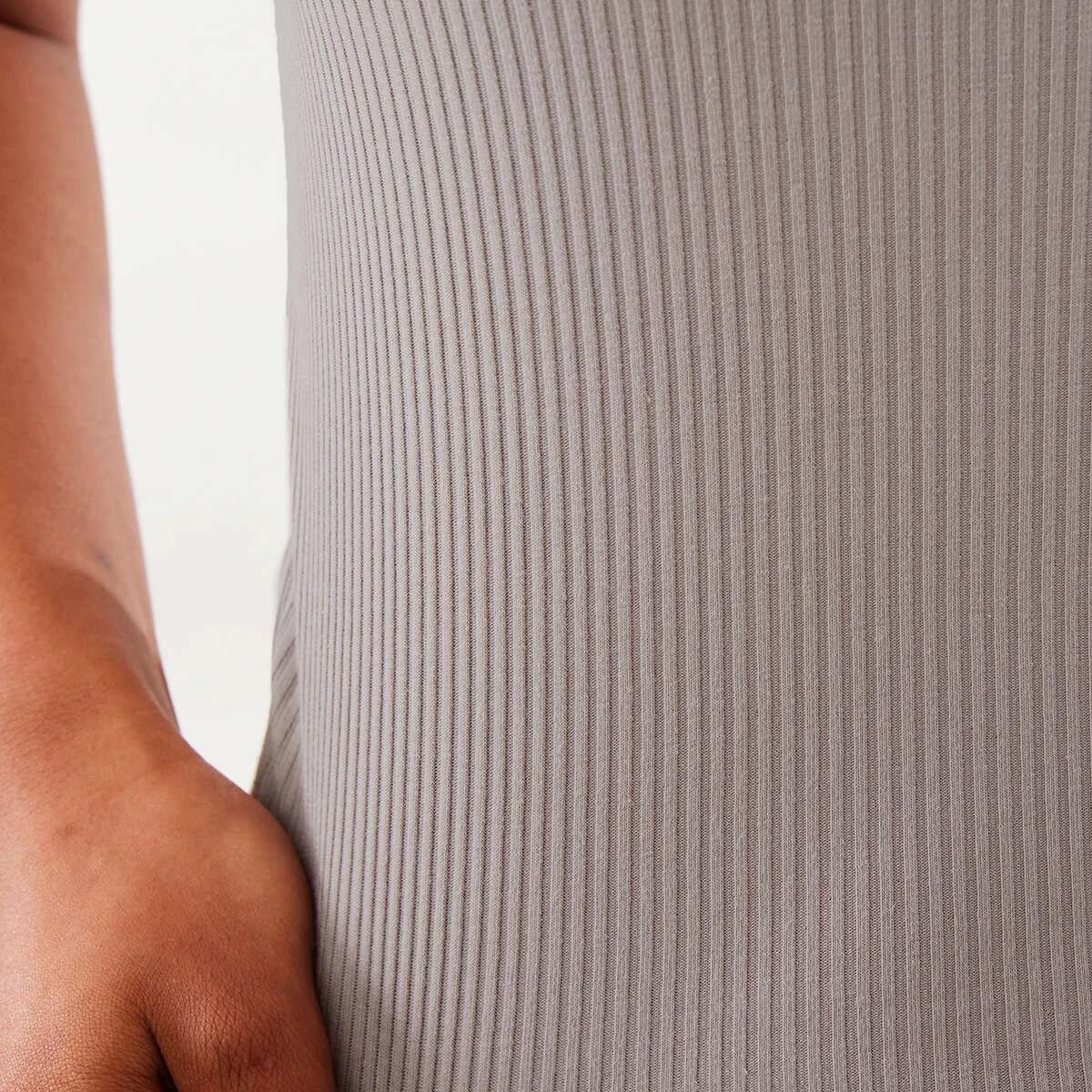 9 Short Sleeve Ribbed Square Neck T-shirt Satellite, 9 of 9