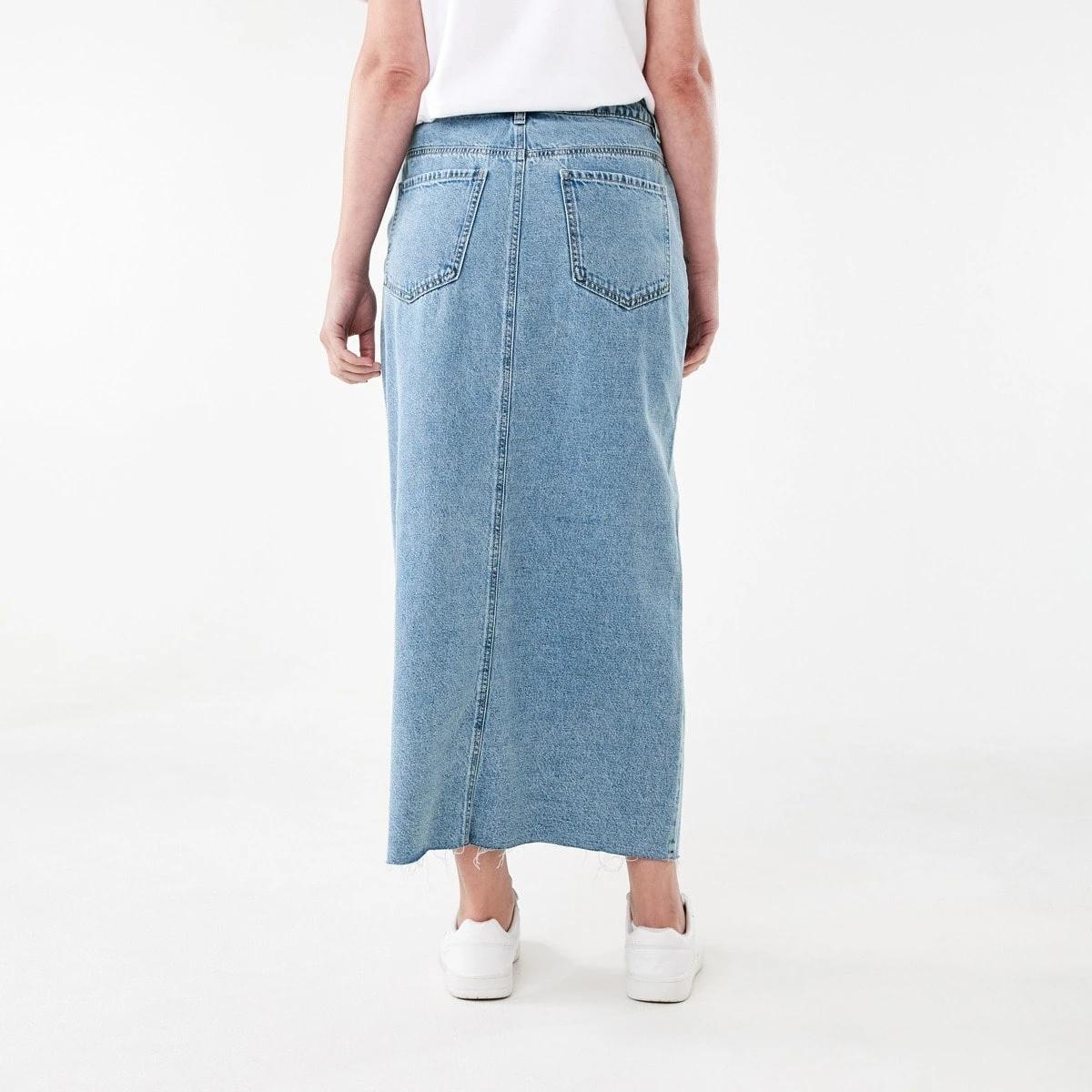 3 Split Front Raw Hem Skirt Mid Wash, 3 of 5