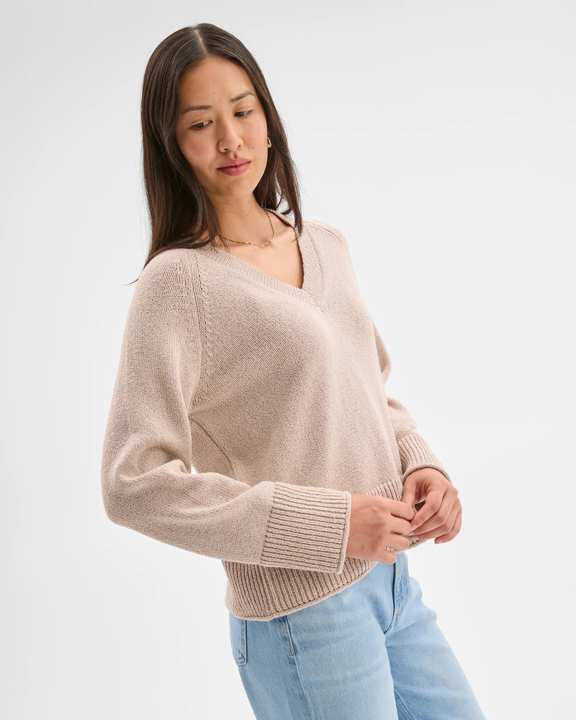2 Target Woman Australian Cotton Blend Boucle V-Neck Jumper PEBBLE, 2 of 5
