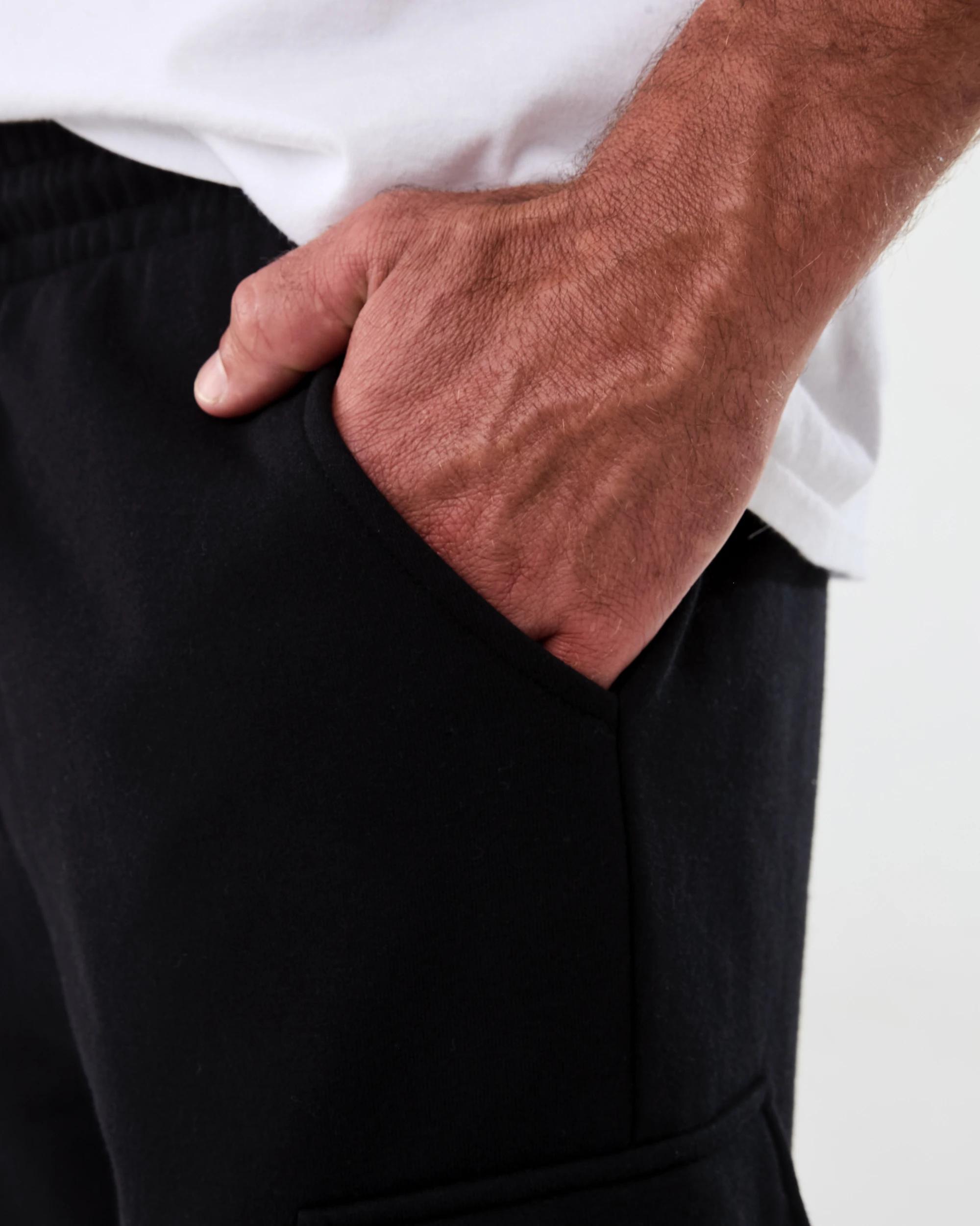 4 Relaxed Cargo Trackpants Black, 4 of 5