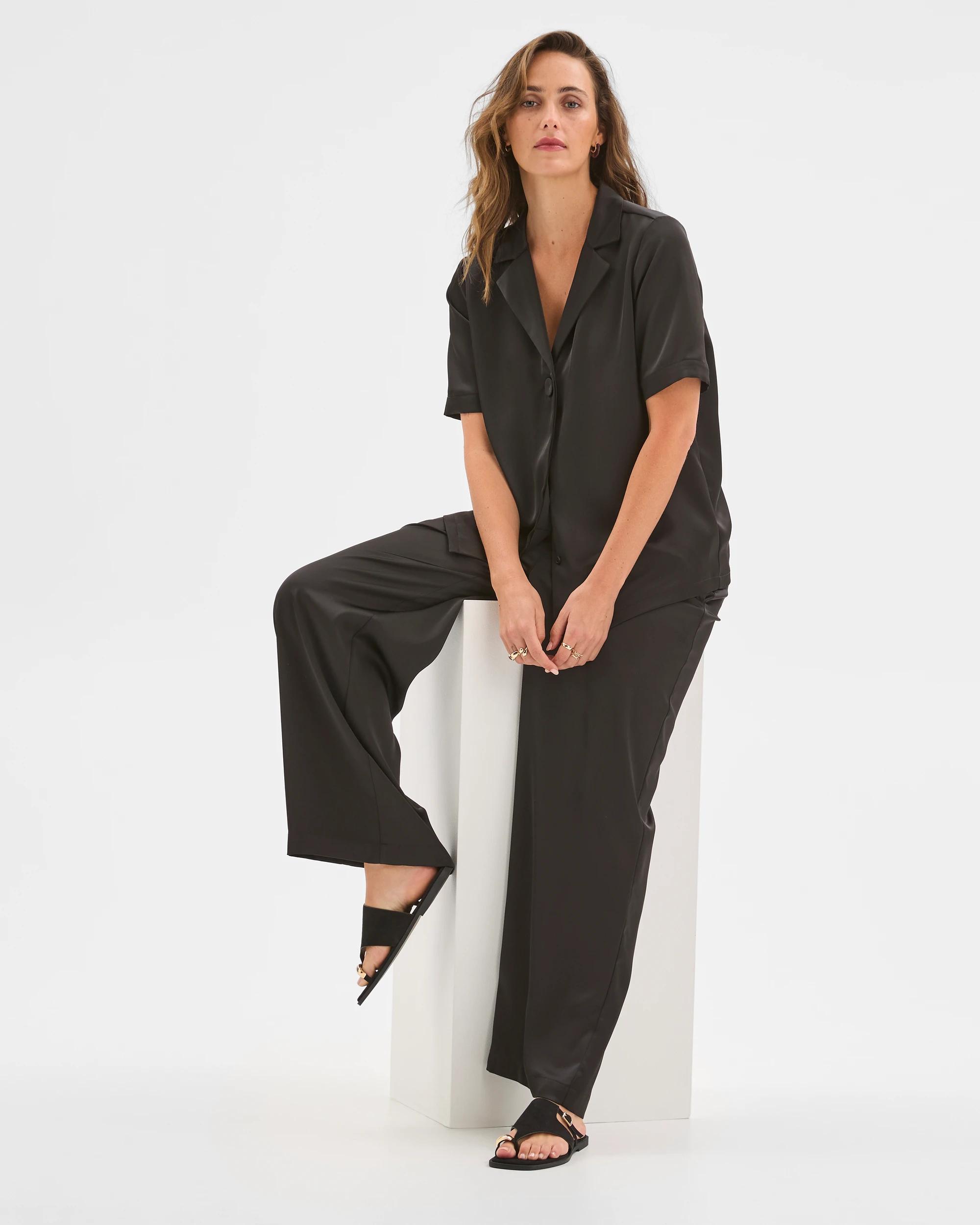 2 Preview Short Sleeve Satin Shirt BLACK, 2 of 6